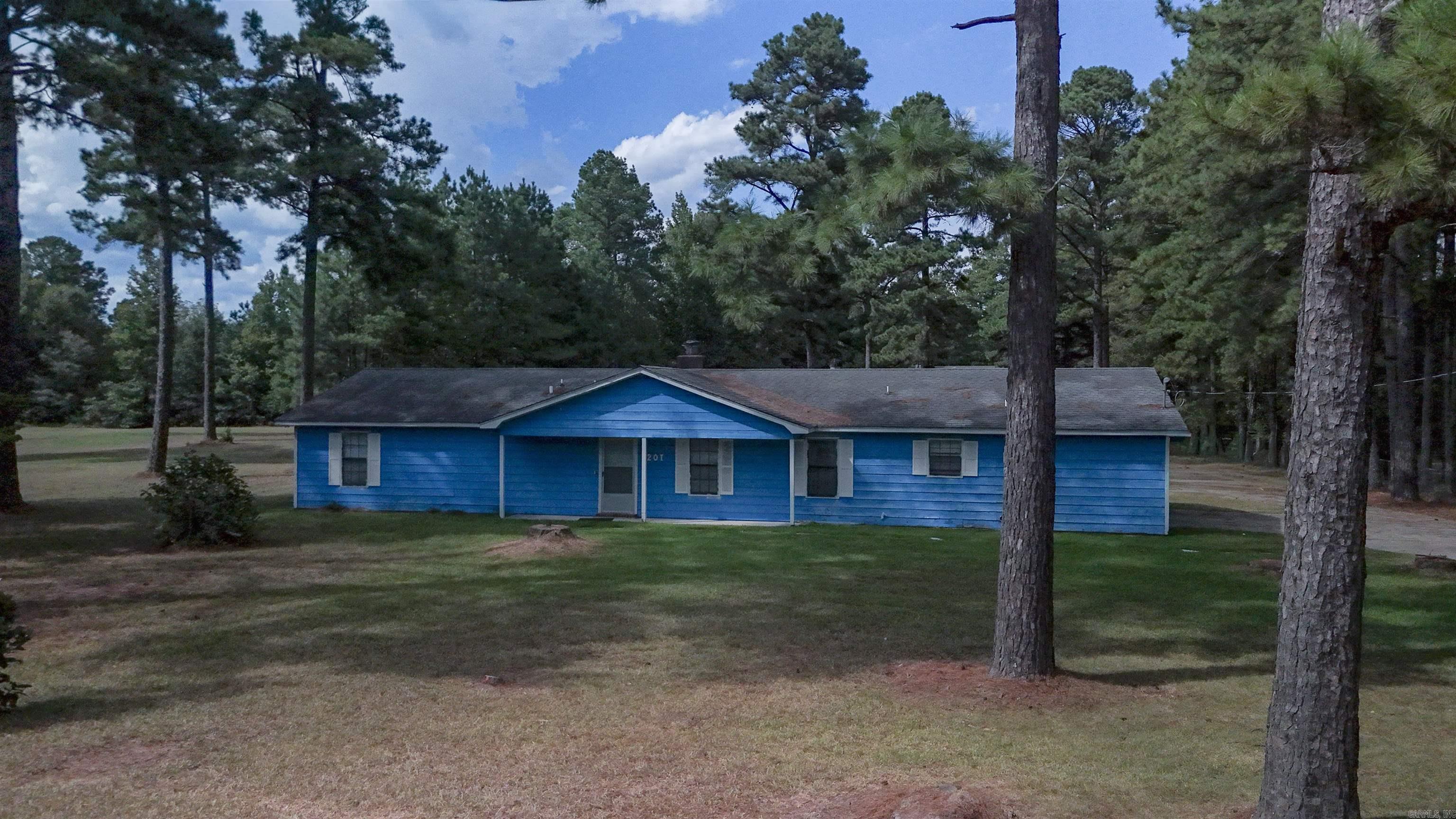 201 Sherry Lane Property Photo 1