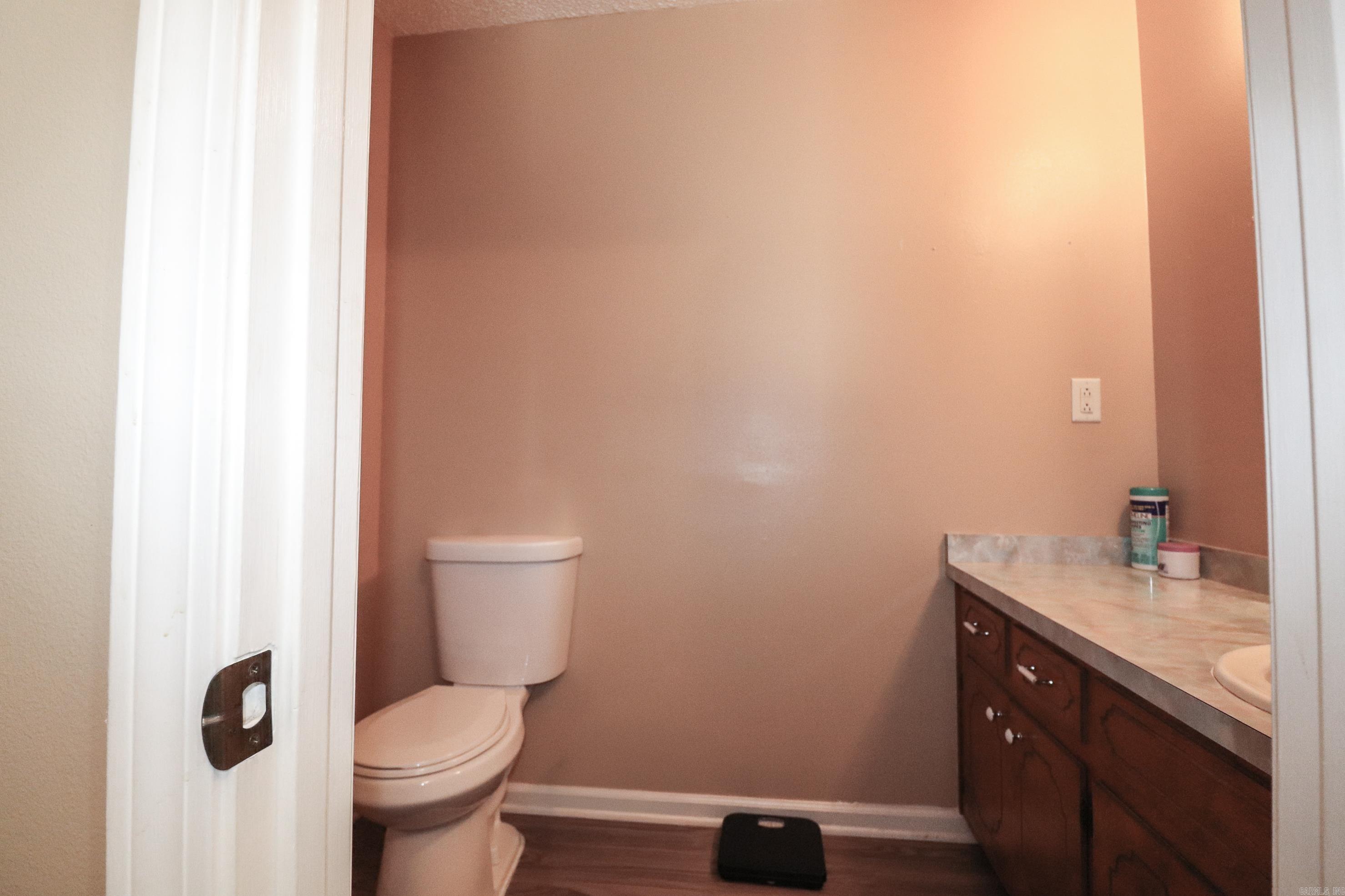 201 Sherry Lane Property Photo 8