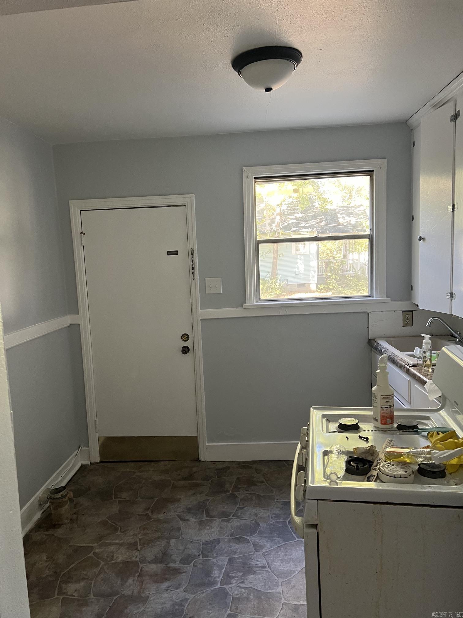 1123 North Ash Property Photo 5