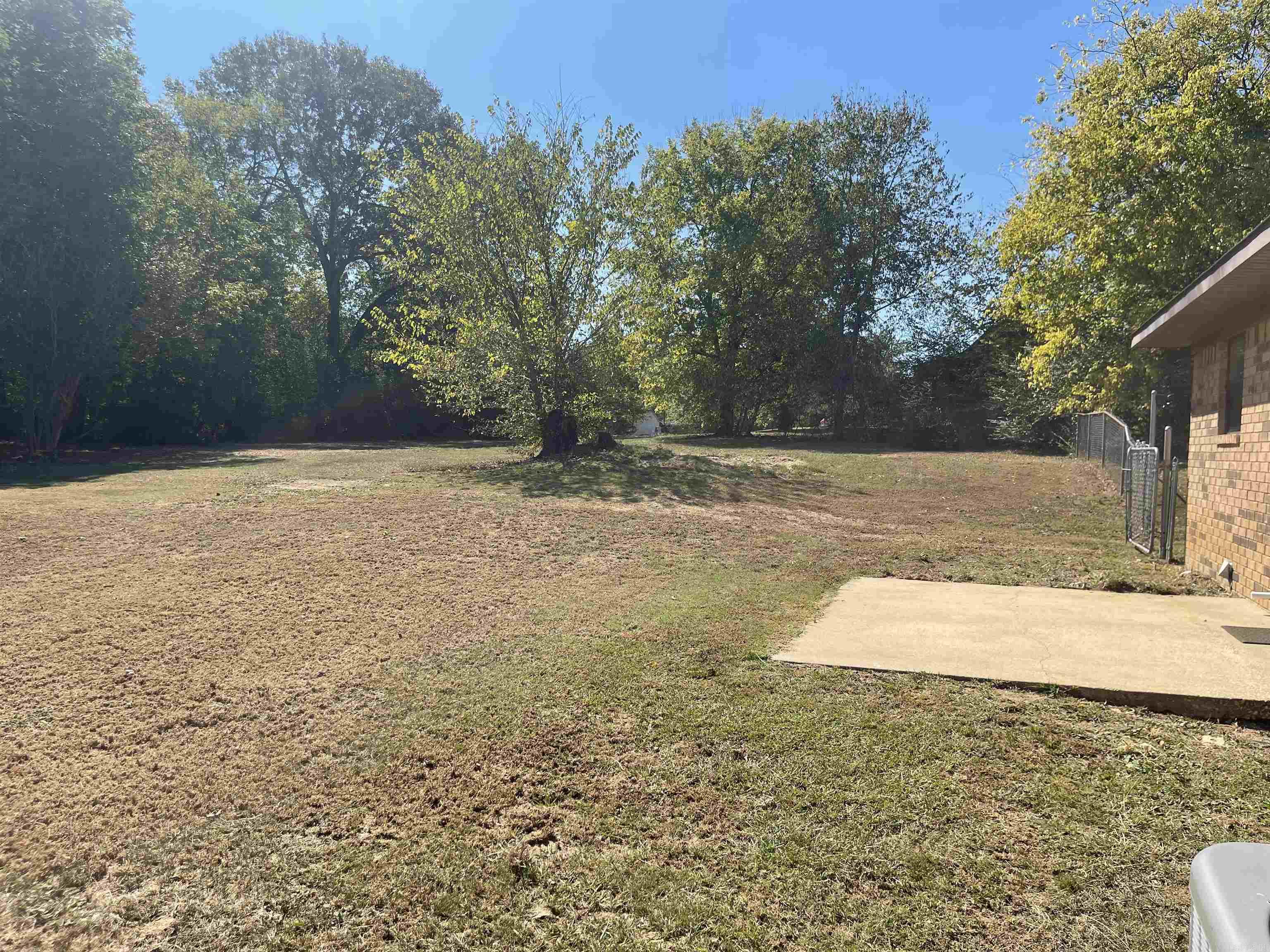 8904 Stonehedge Trail Property Photo 2