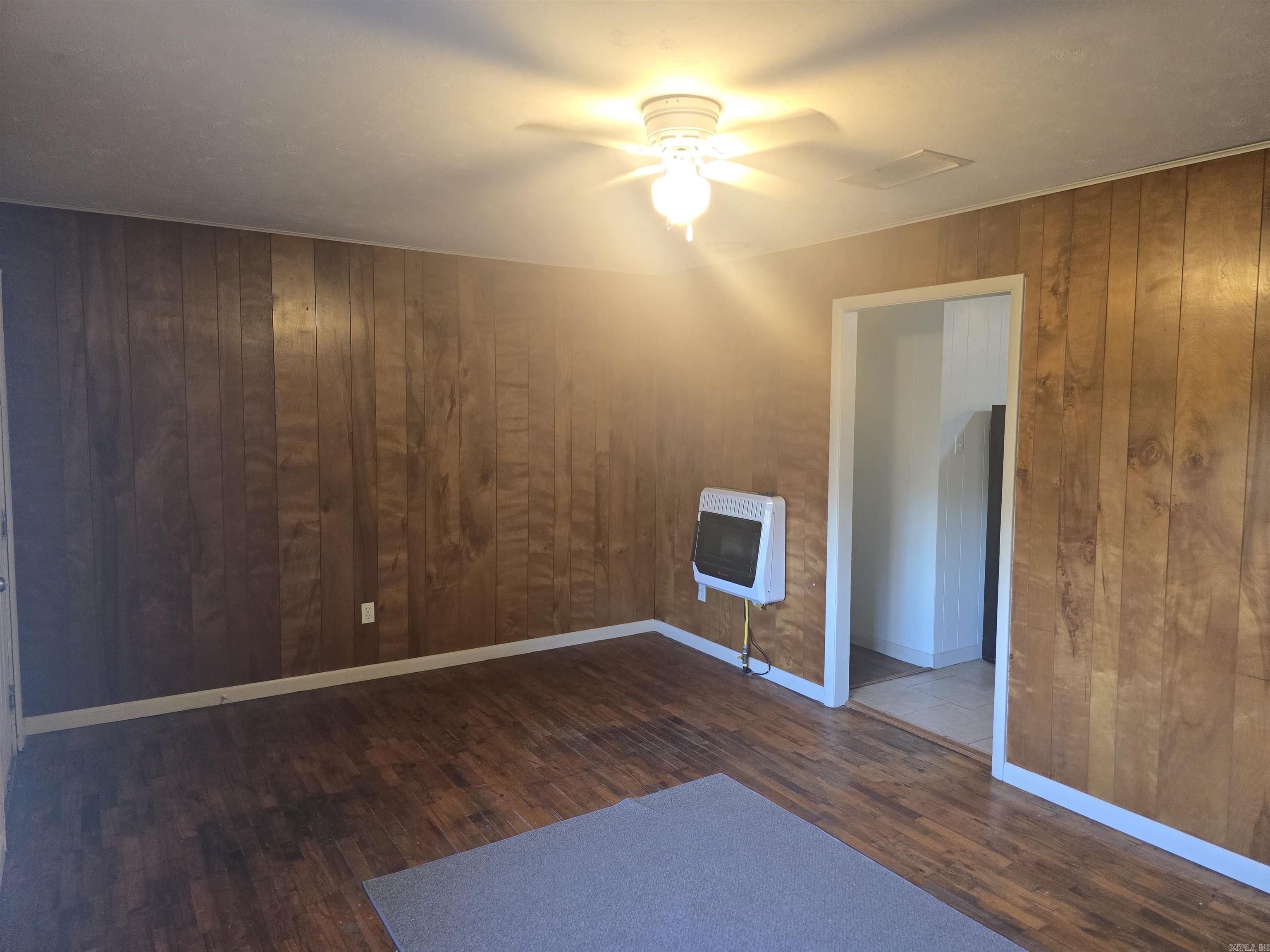 306 E Mississippi Street Property Photo 8