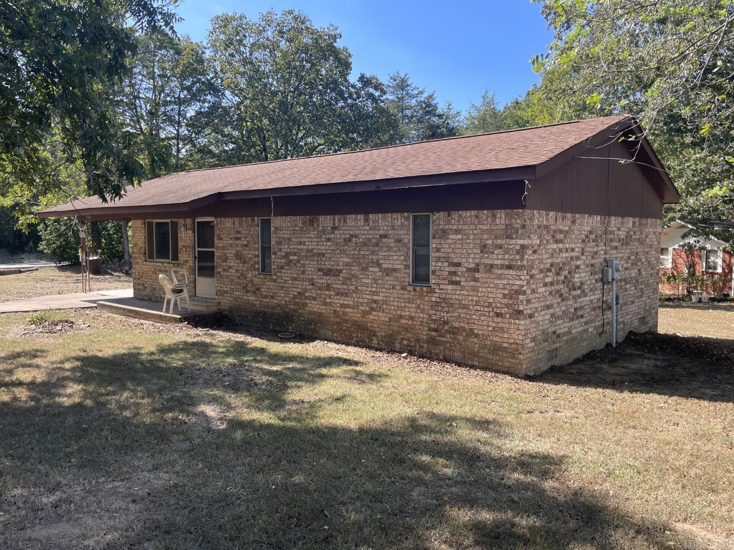 1524 Meadowbrook Property Photo 2