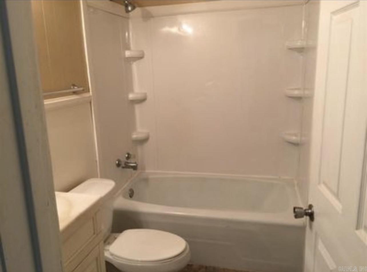 2307 W 25th Street Property Photo 6