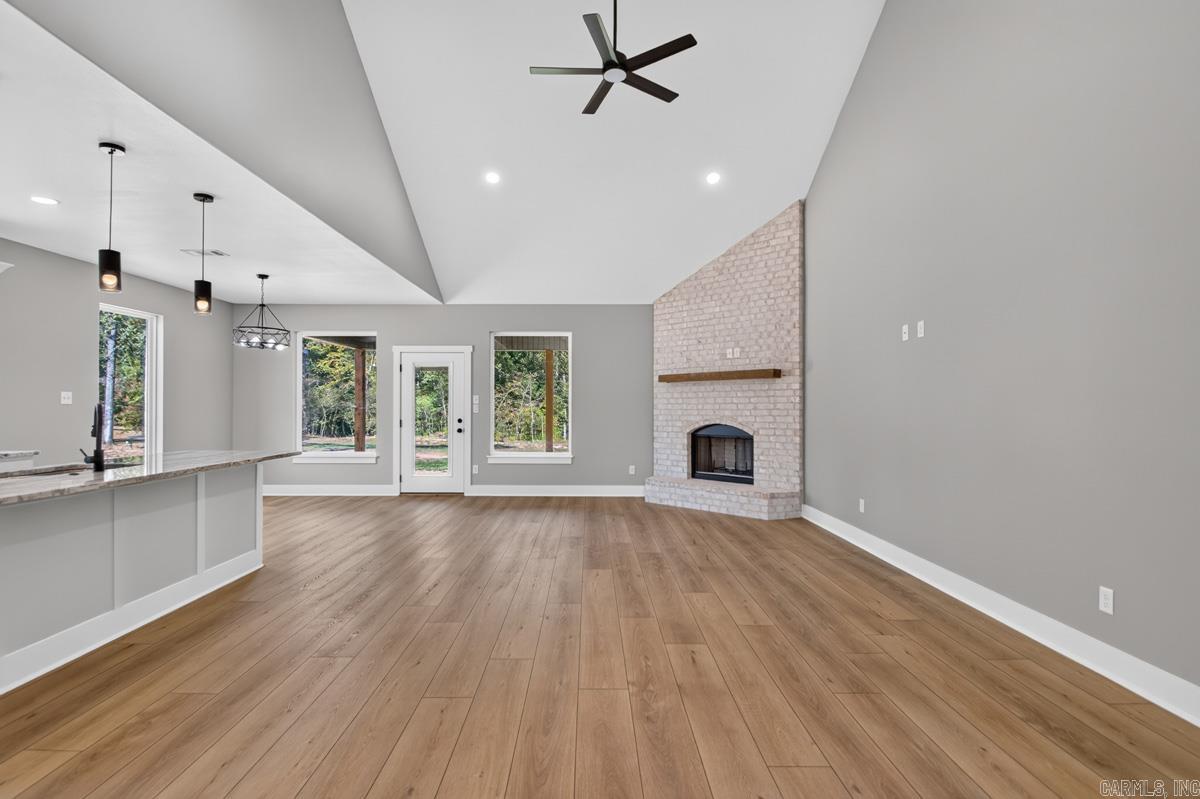 612 W Gum Street Property Photo 4