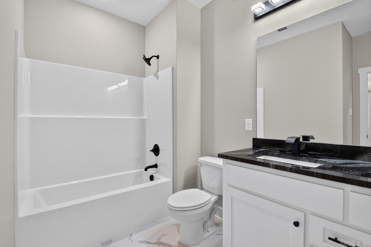 612 W Gum Street Property Photo 17