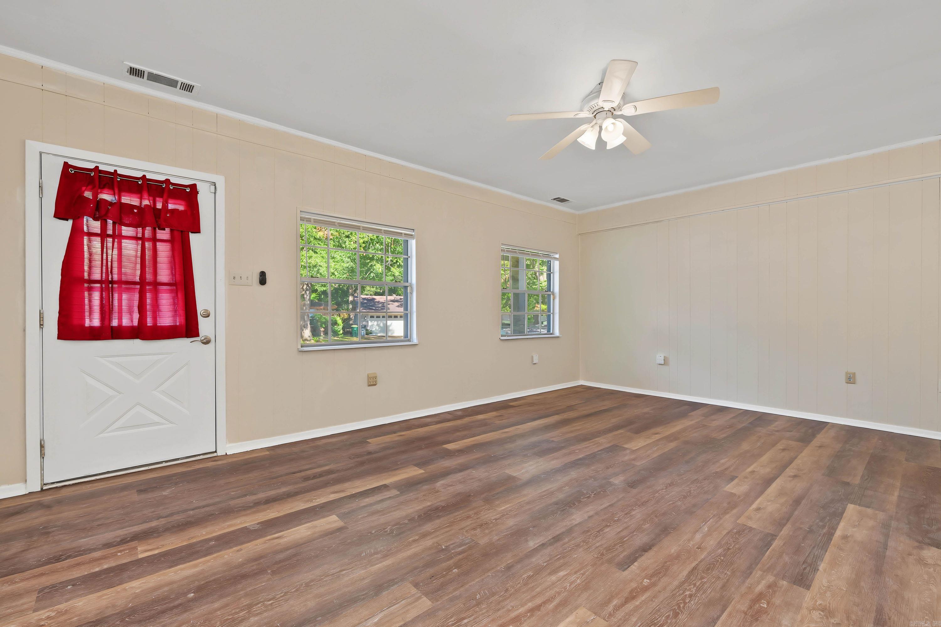 8609 Northgate Drive Property Photo 15