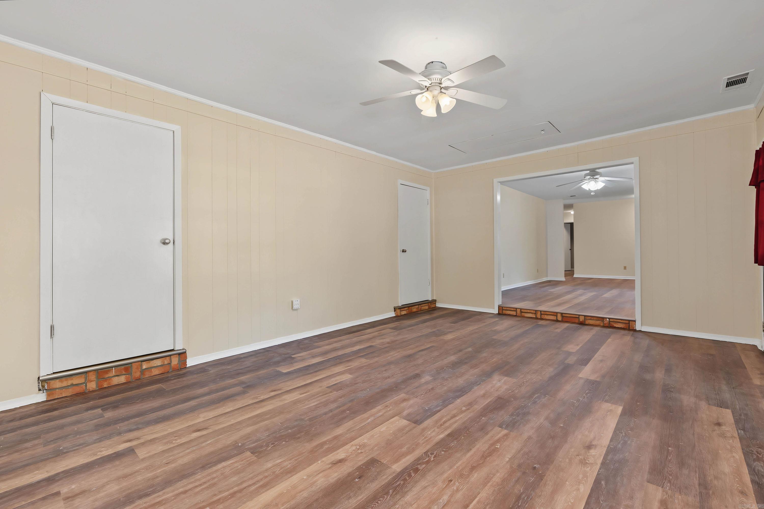 8609 Northgate Drive Property Photo 18