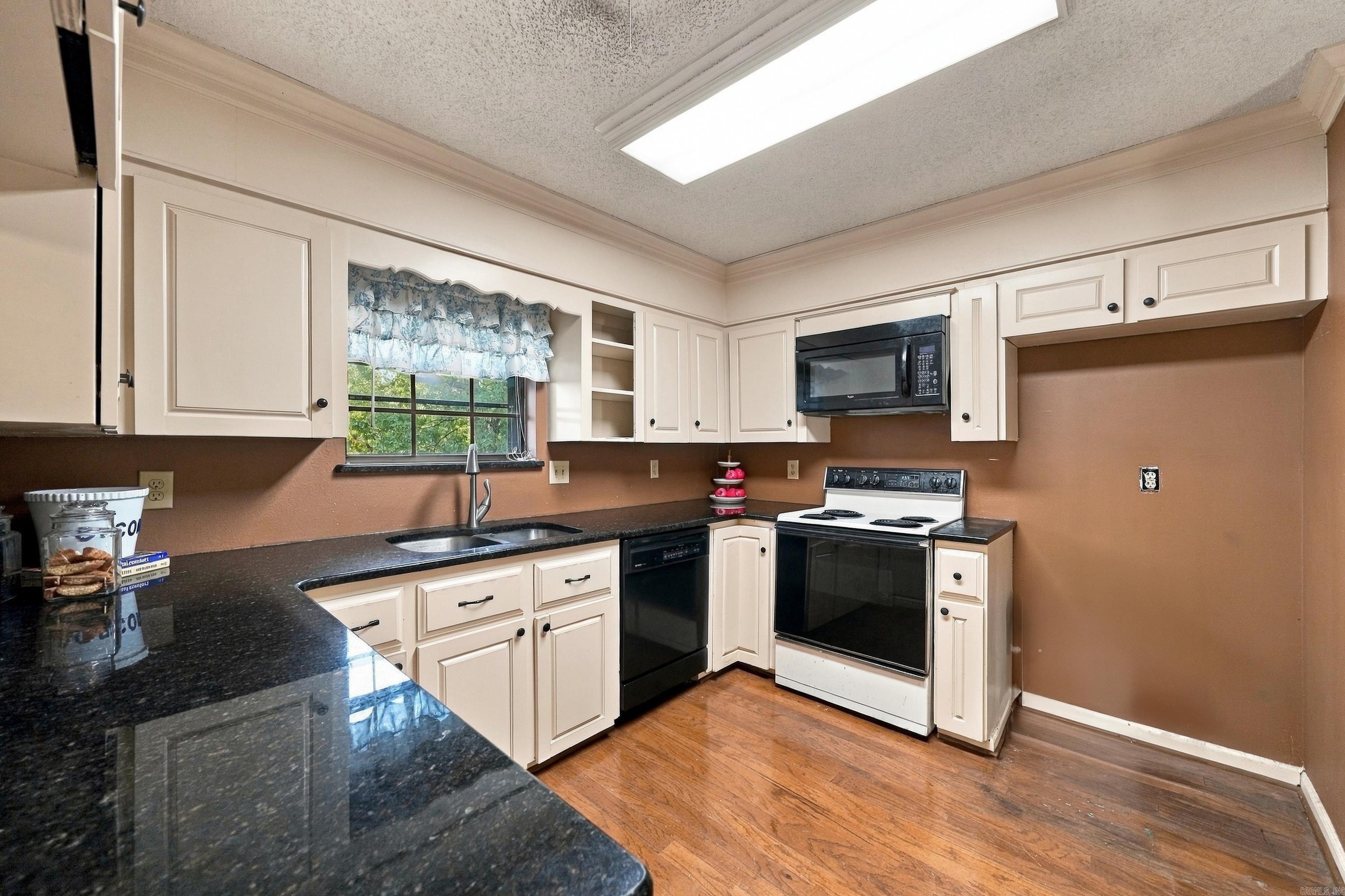 1306 Starfield Road Property Photo 17