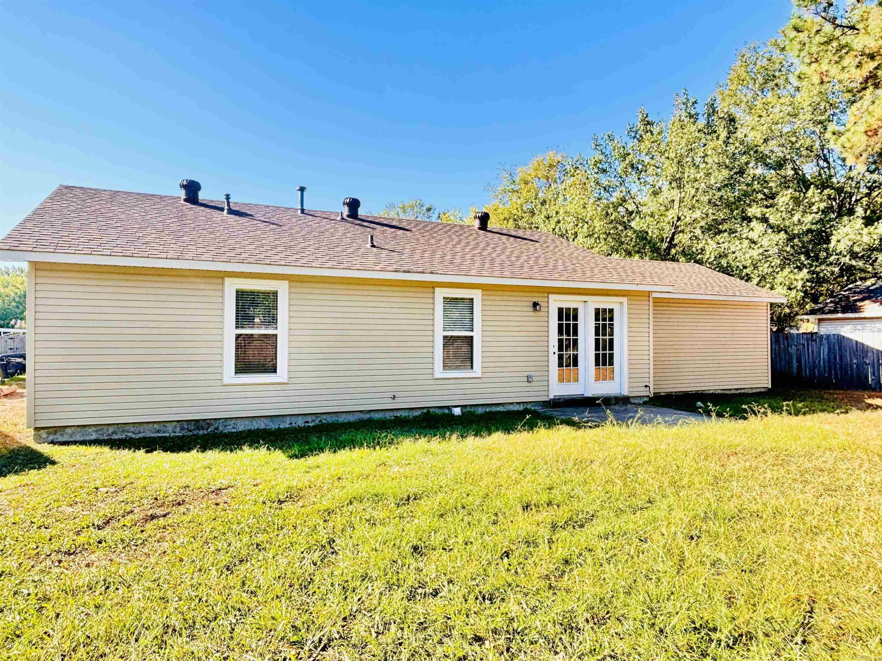 408 Bryant Meadows Drive Property Photo 30