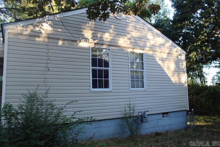 821 E 23rd Street Property Photo 2
