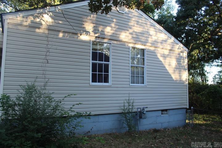 821 E 23rd Street Property Photo 3