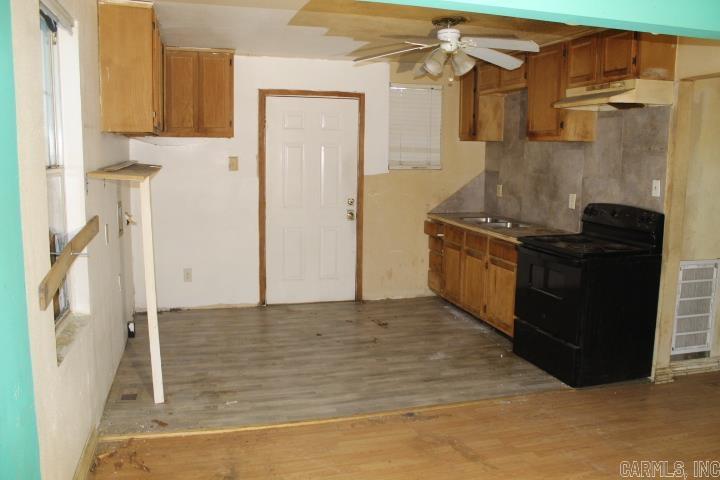 821 E 23rd Street Property Photo 9