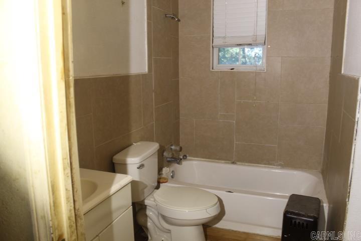821 E 23rd Street Property Photo 13