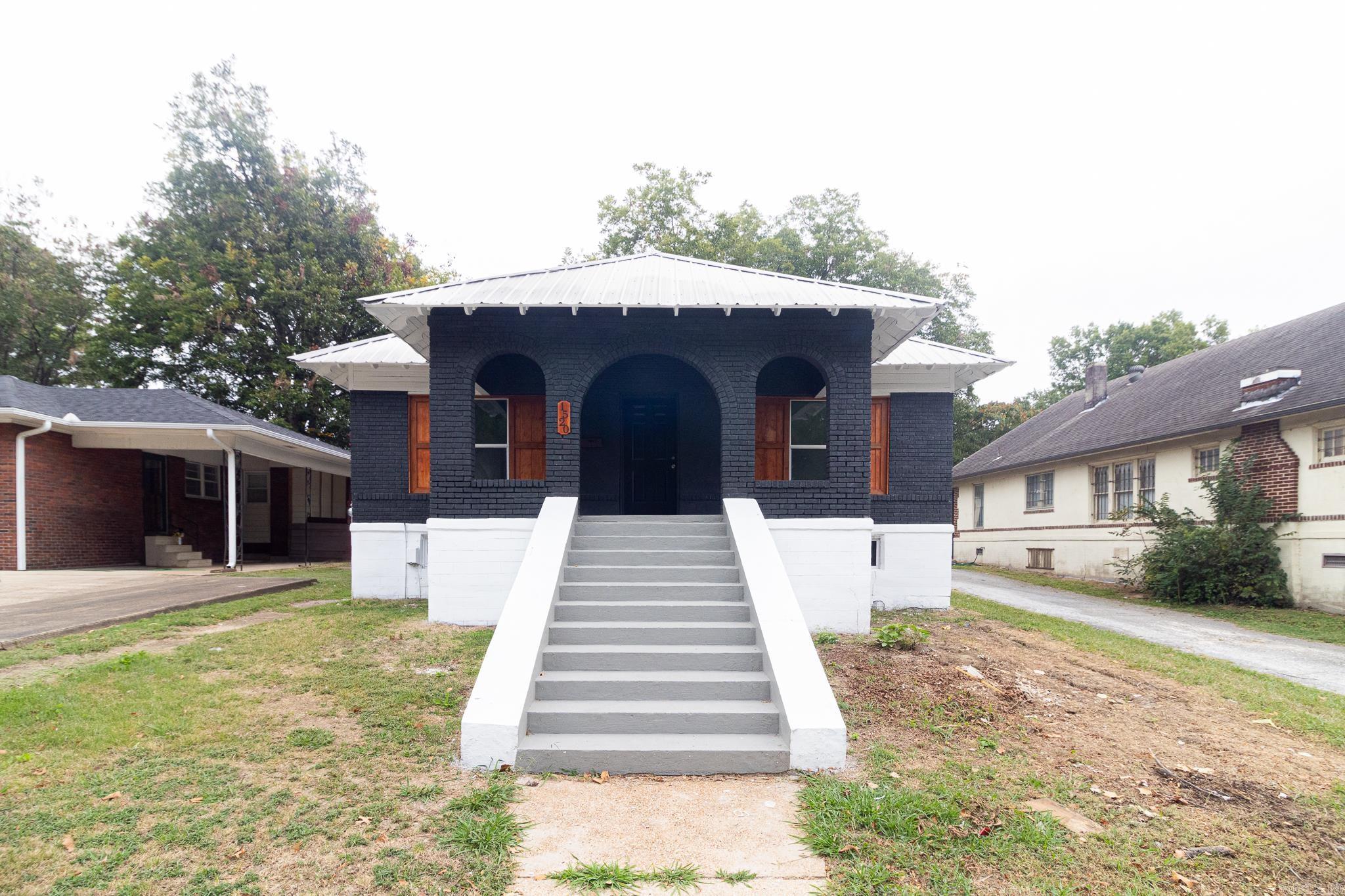 1520 S Main Street Property Photo 1