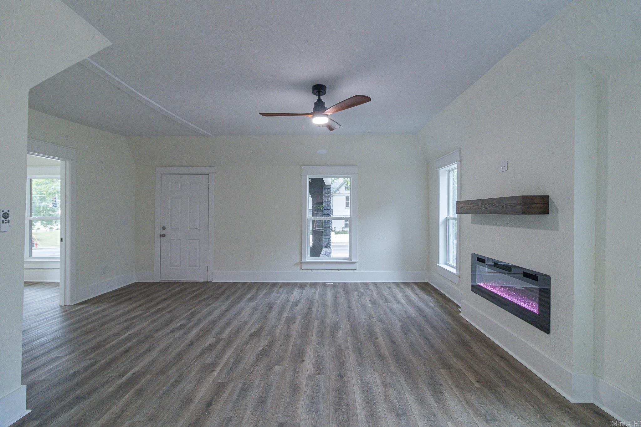 1520 S Main Street Property Photo 15