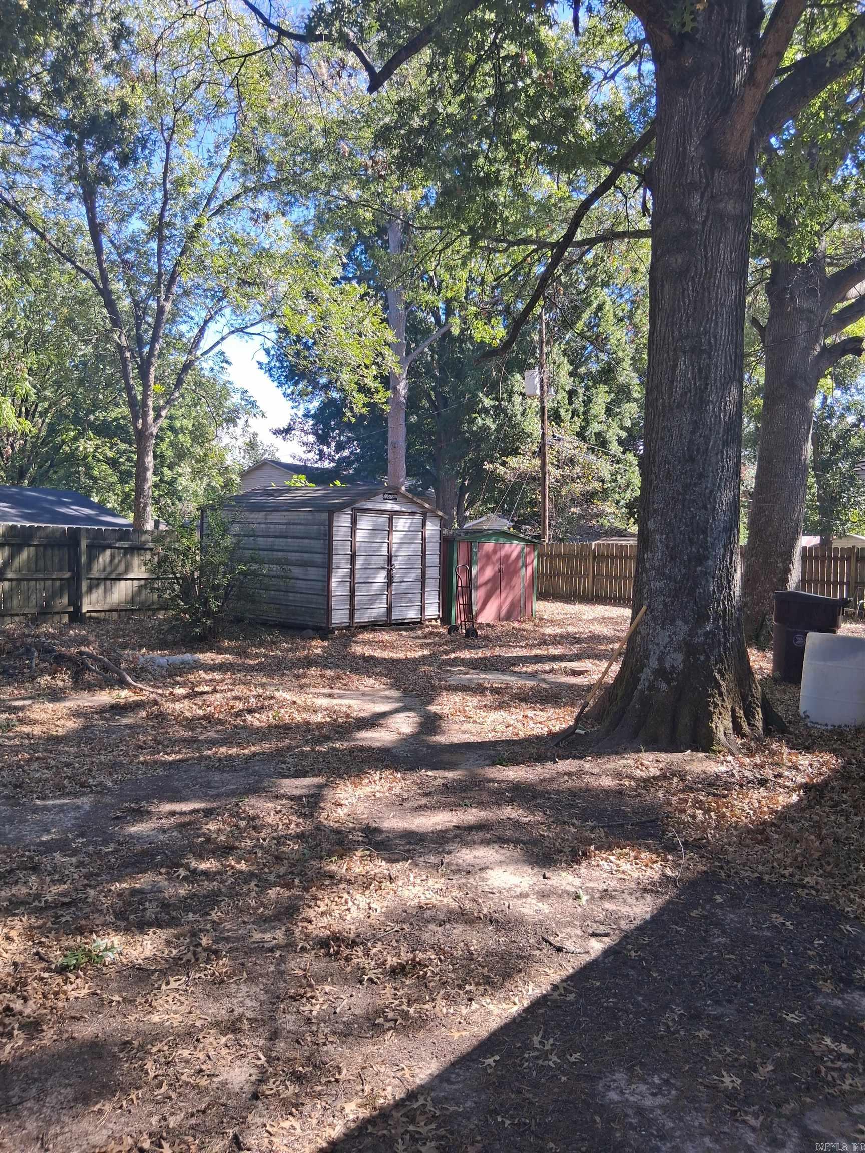 914 N Charlyne Avenue Property Photo 7