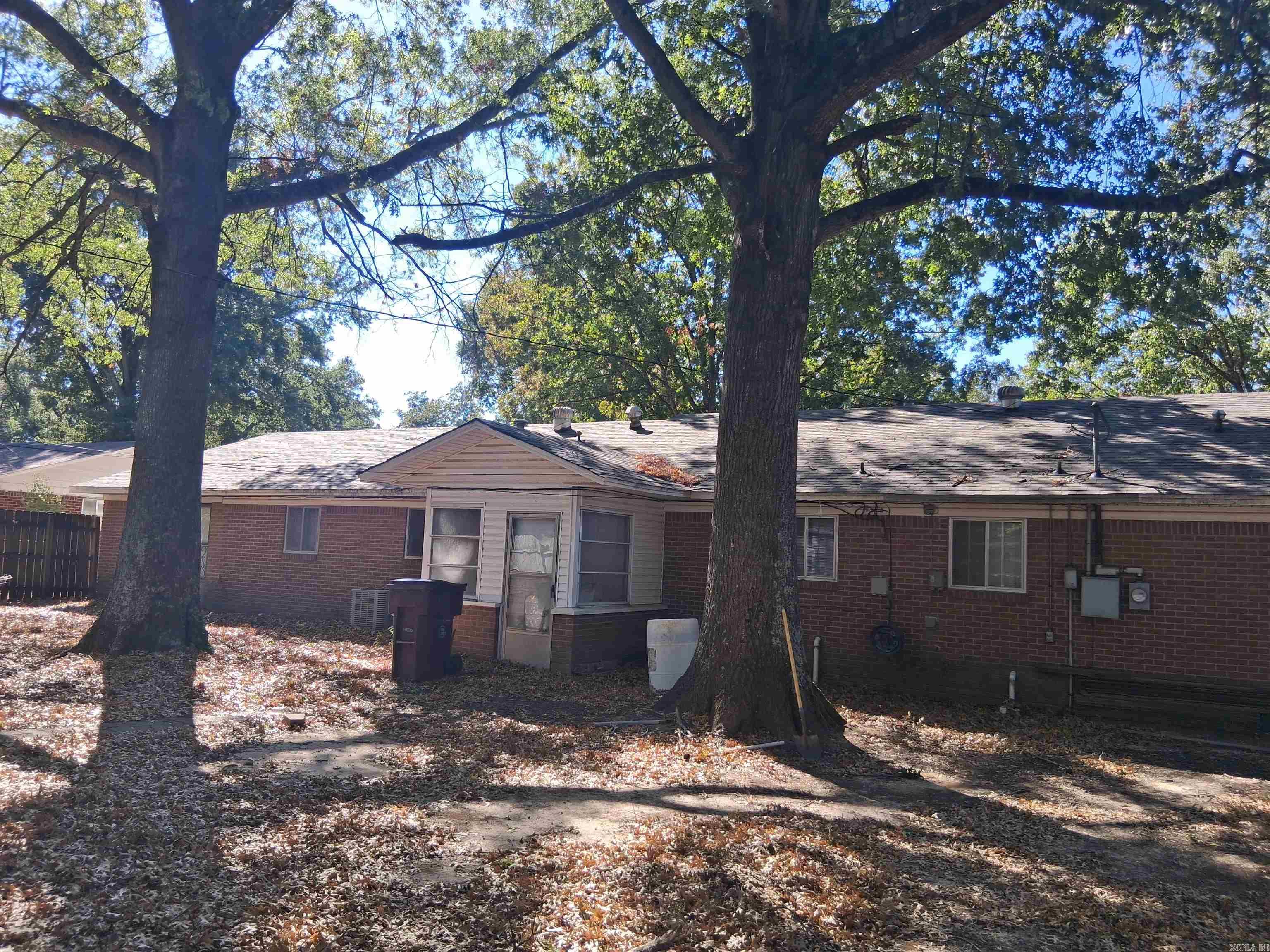 914 N Charlyne Avenue Property Photo 8
