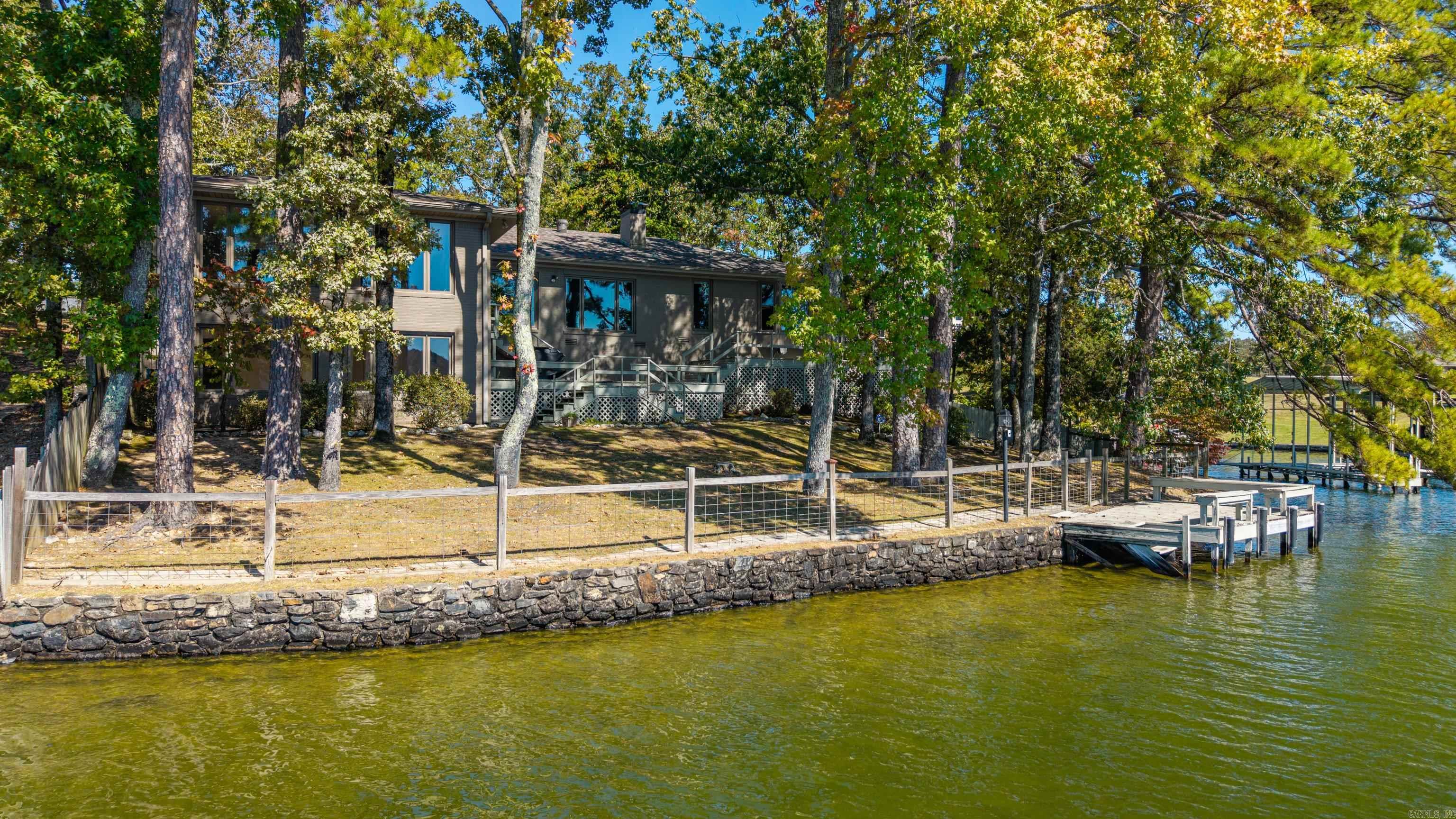 405 Peninsula Drive Property Photo 1
