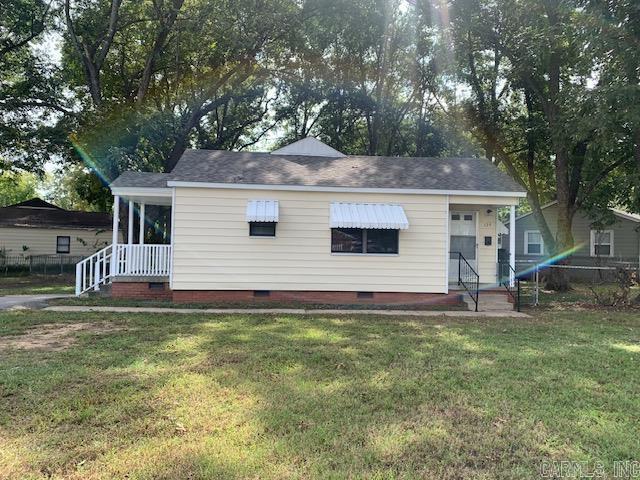 125 Saunders Drive Property Photo 1