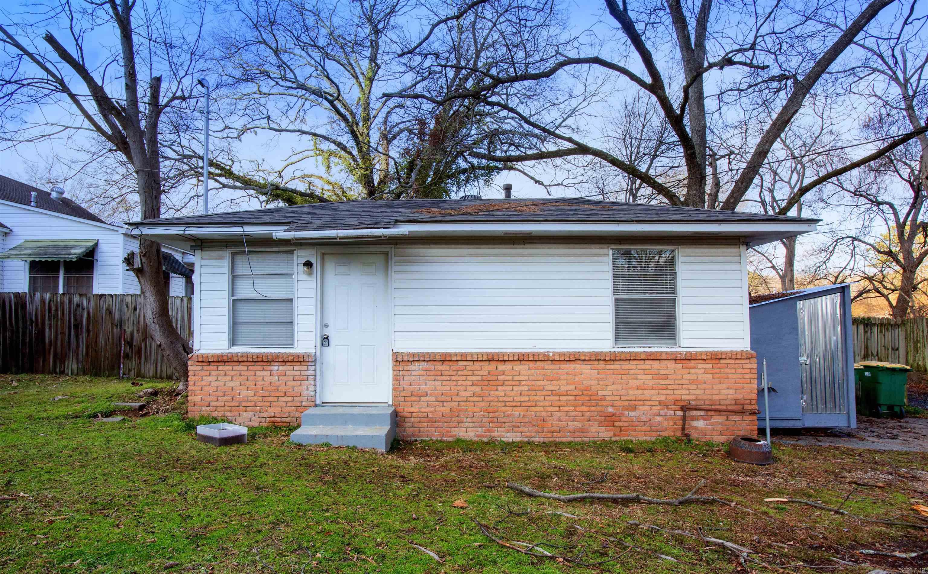2410 1/2 Division Street Property Photo 1