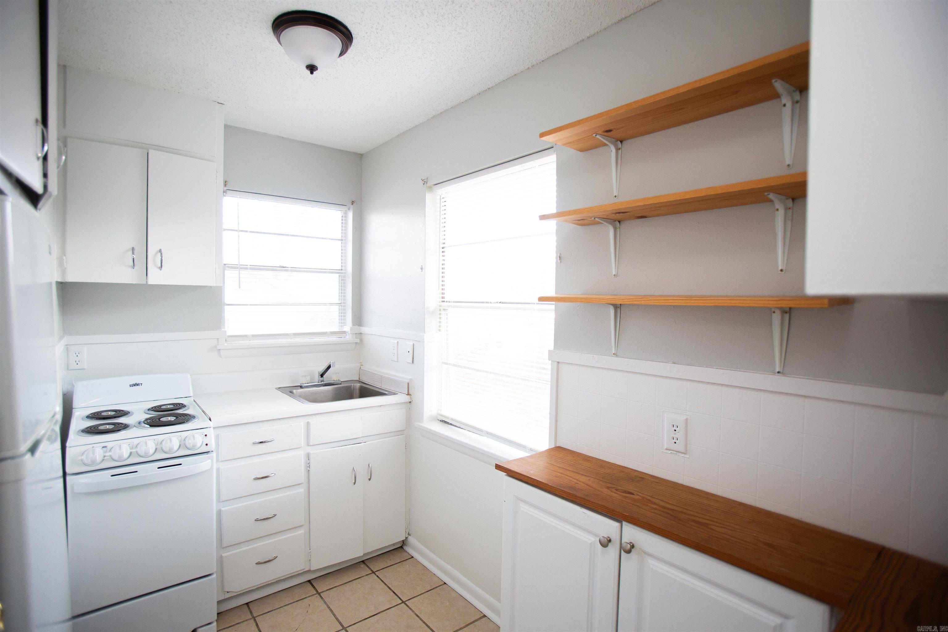 2410 1/2 Division Street Property Photo 6