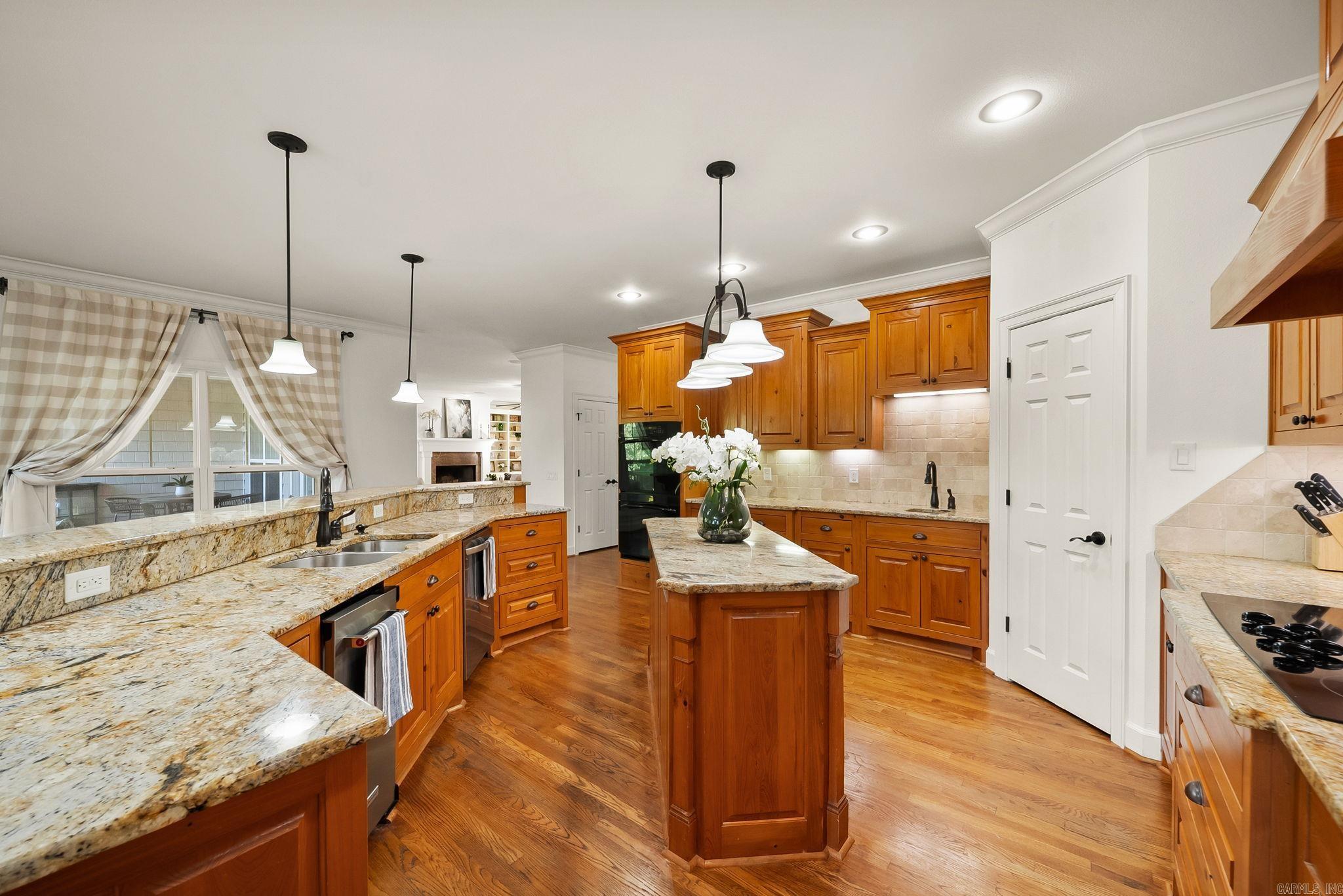19220 Crystal Oaks Trail Property Photo 15