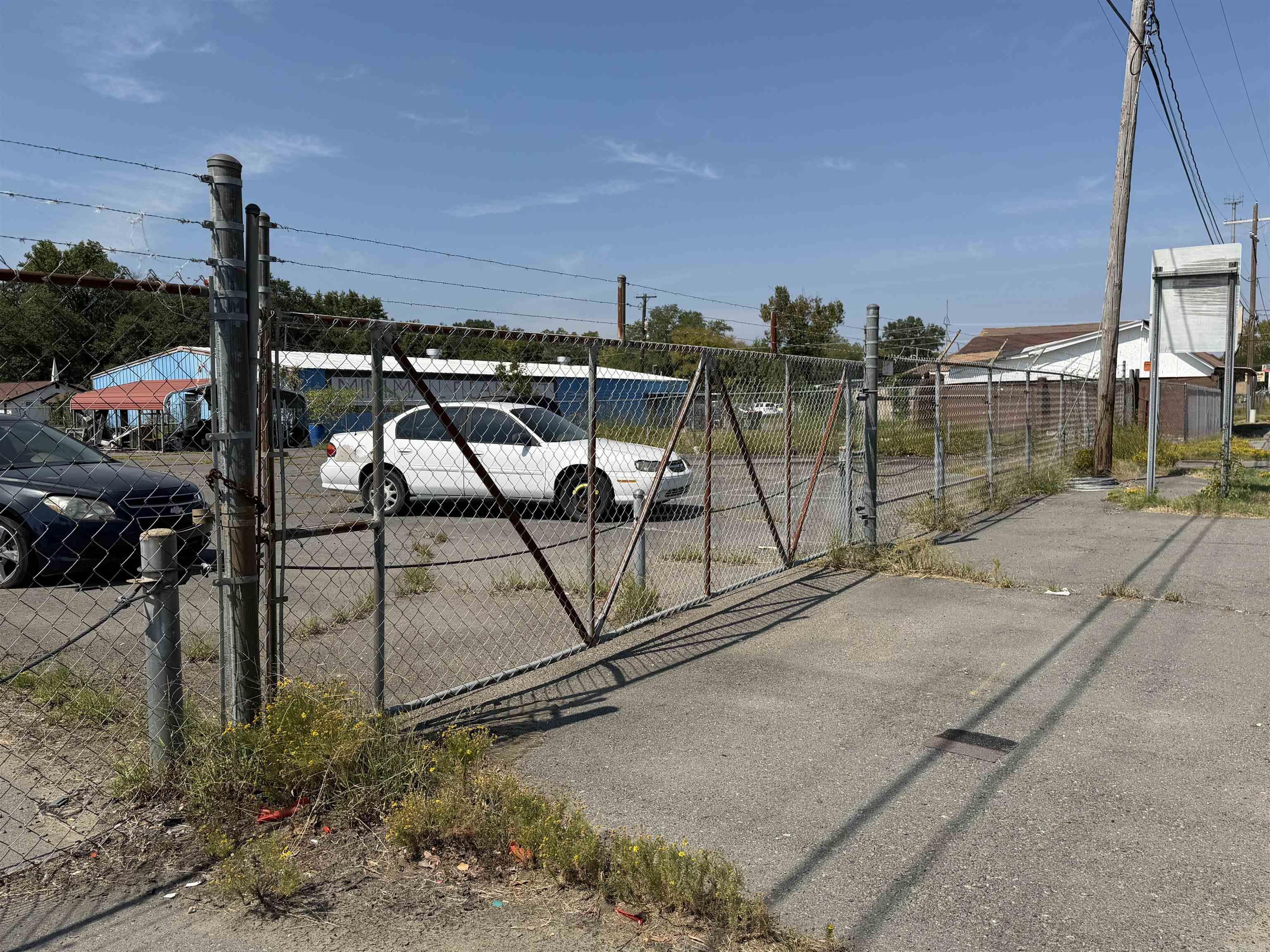 406 S Blake Street Property Photo 3