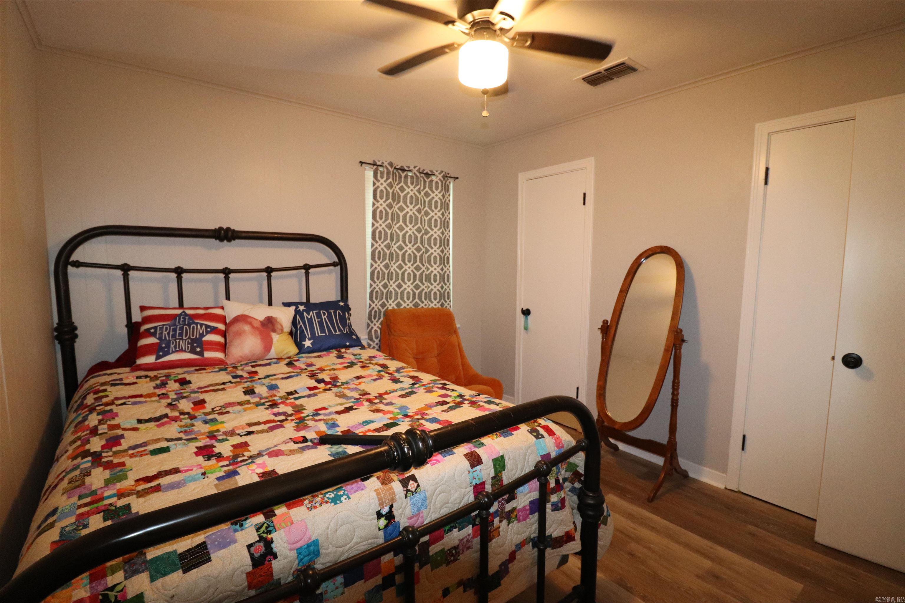 710 Dalewood Property Photo 13