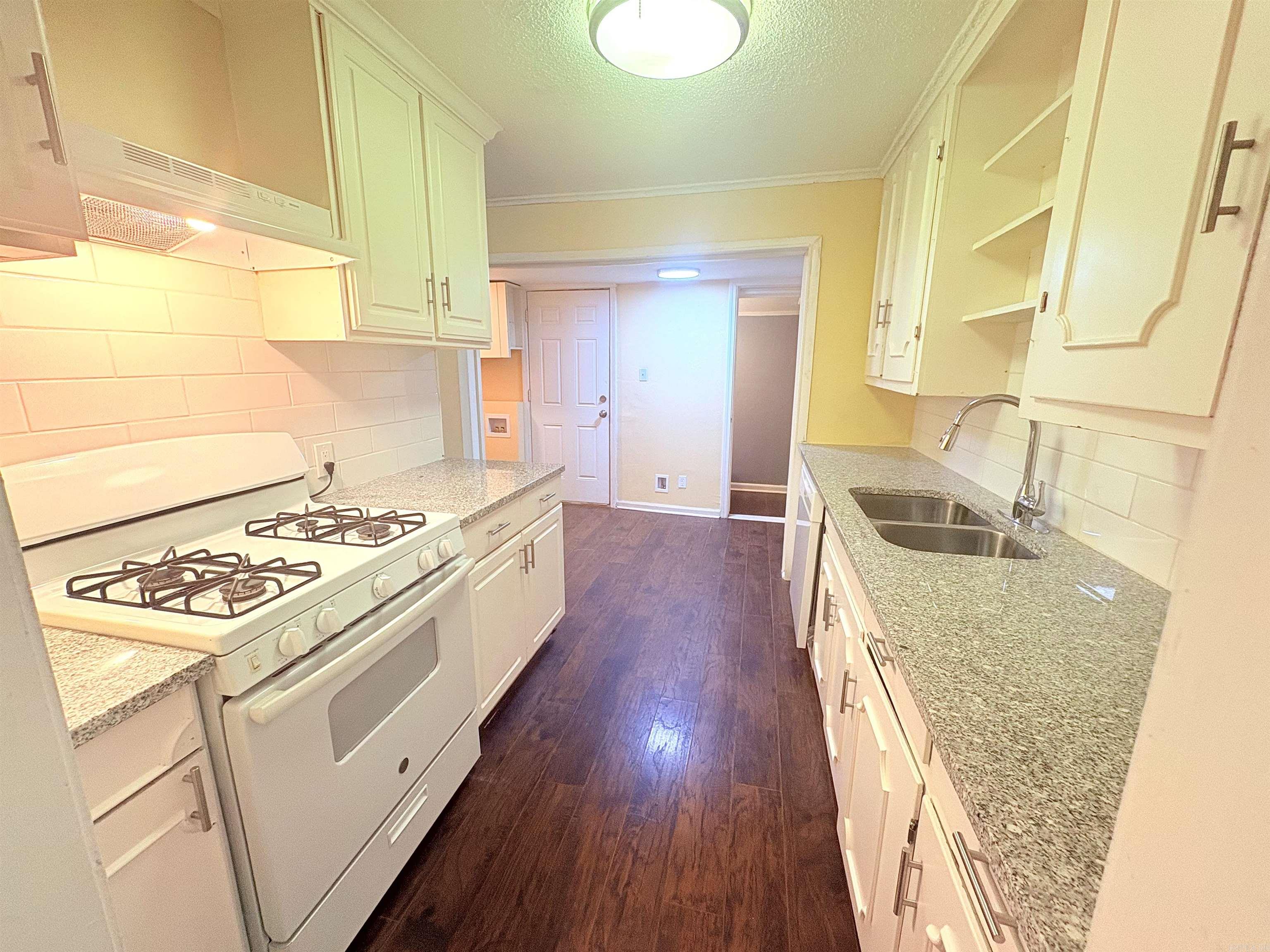 4719 West Street Property Photo 4