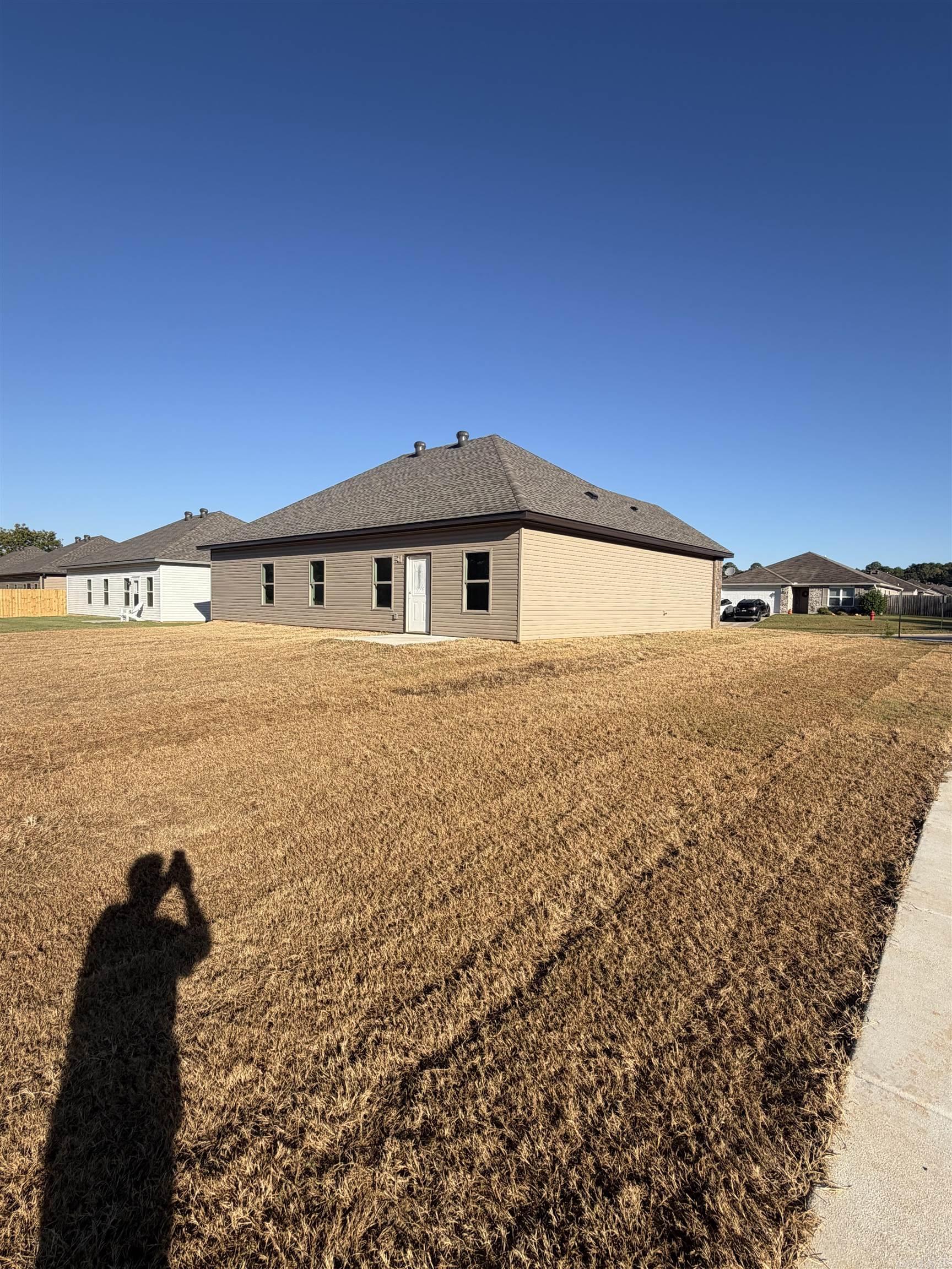6566 Amalie Drive Property Photo 3