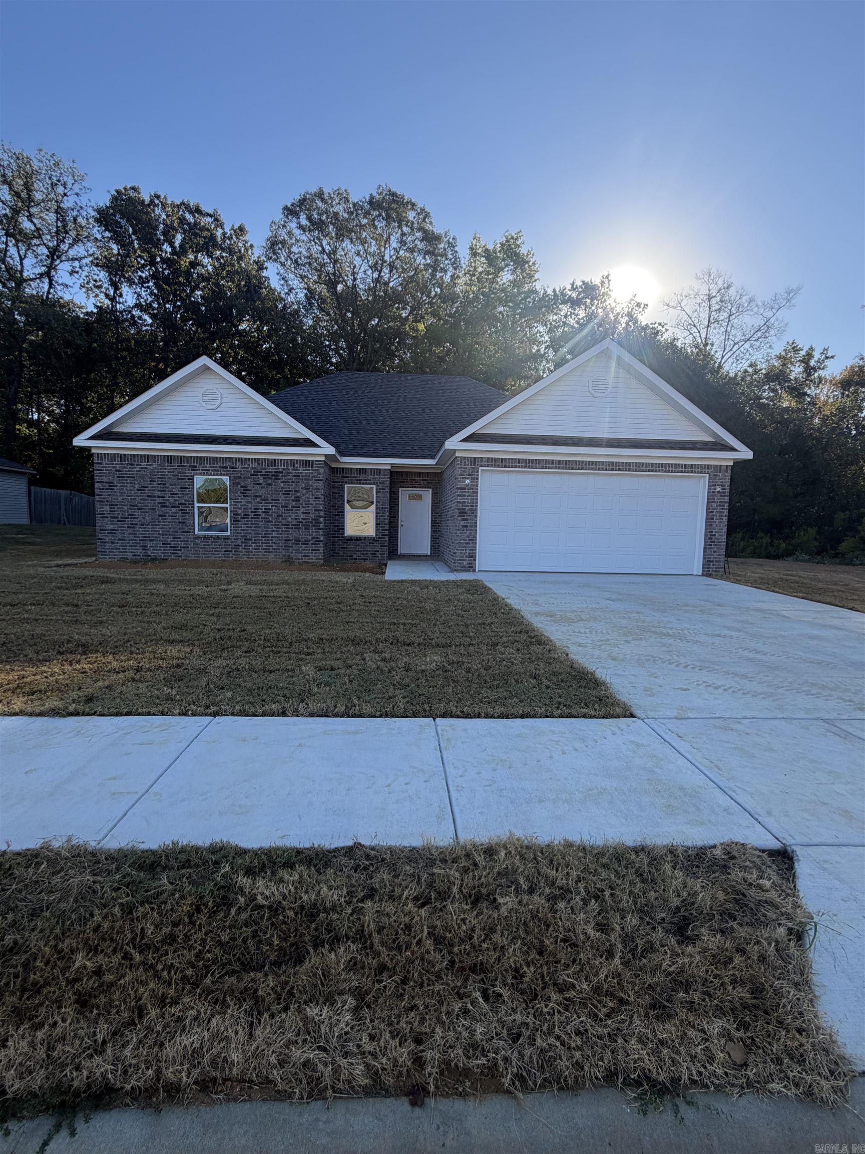 5548 Bundy Drive Property Photo 1