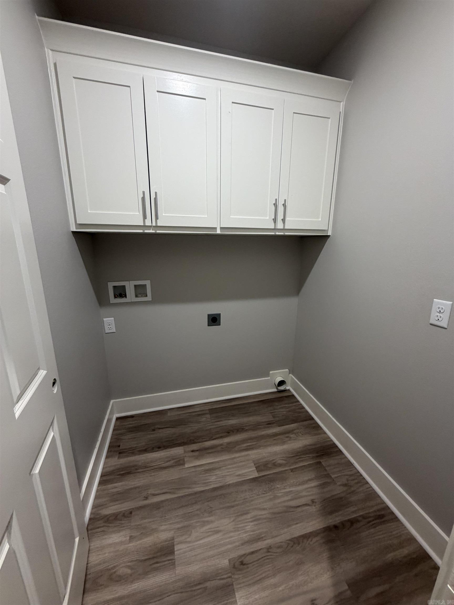 5548 Bundy Drive Property Photo 13