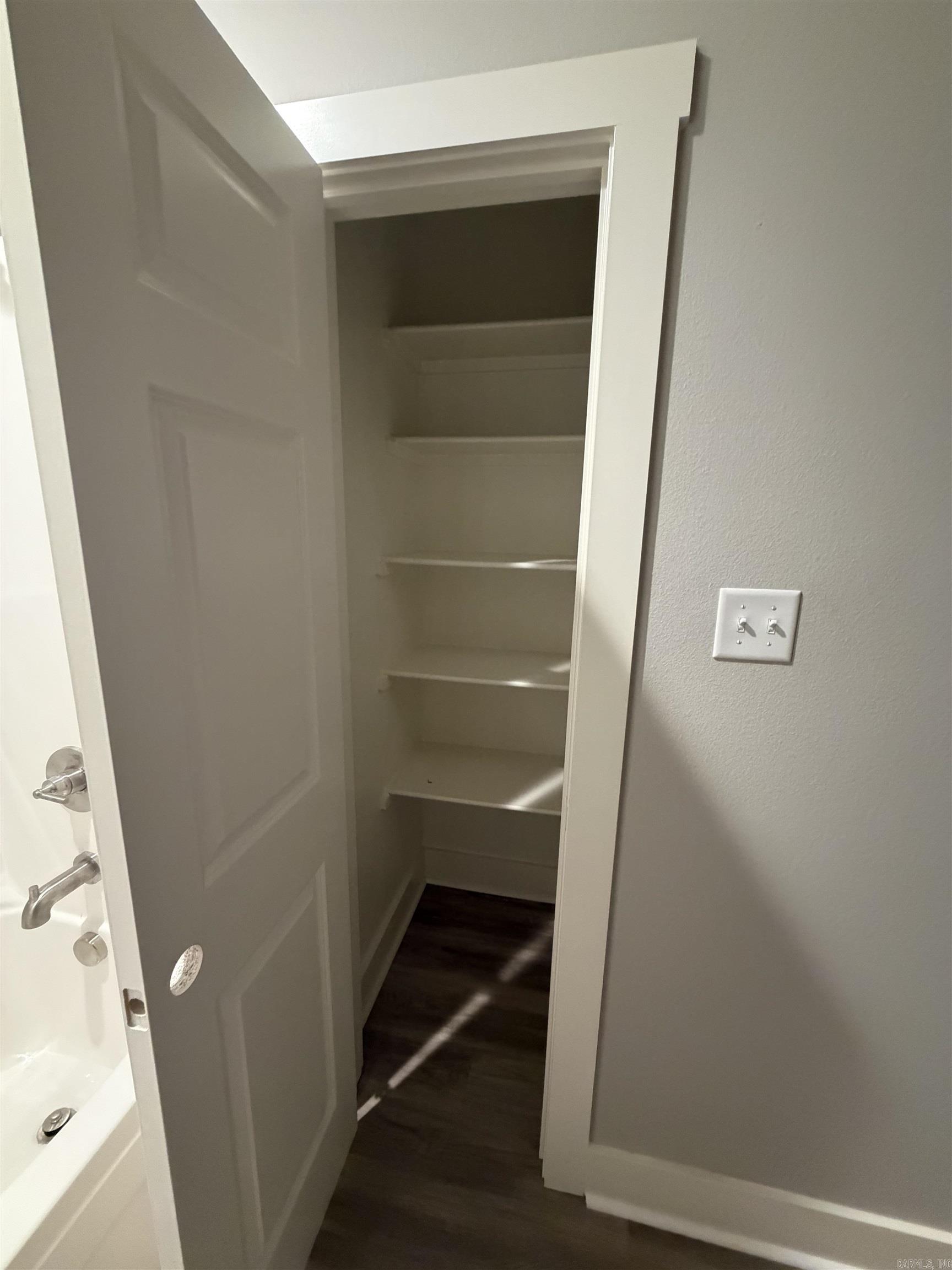5548 Bundy Drive Property Photo 23