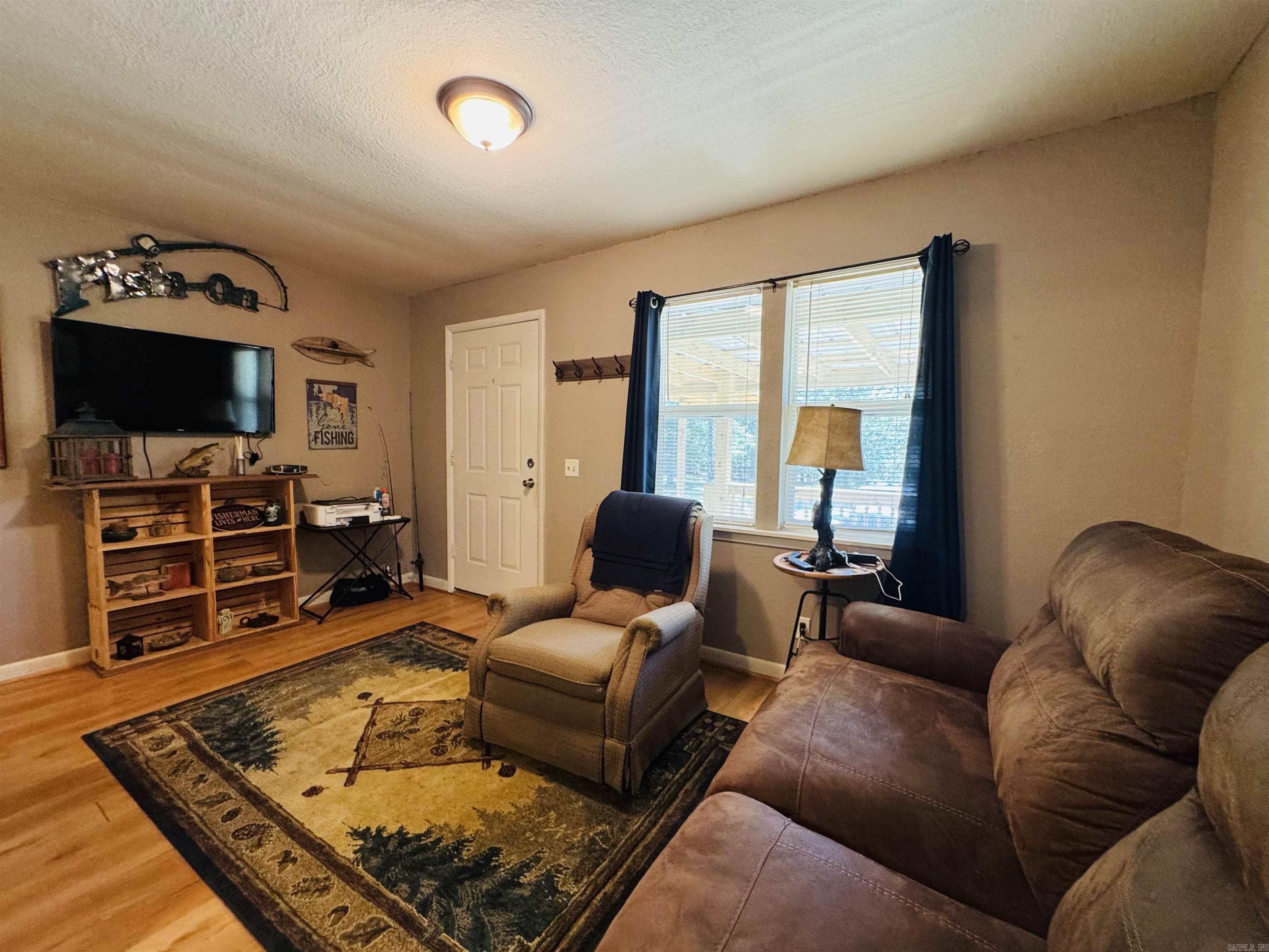 2204 Town & Country Street Property Photo 5