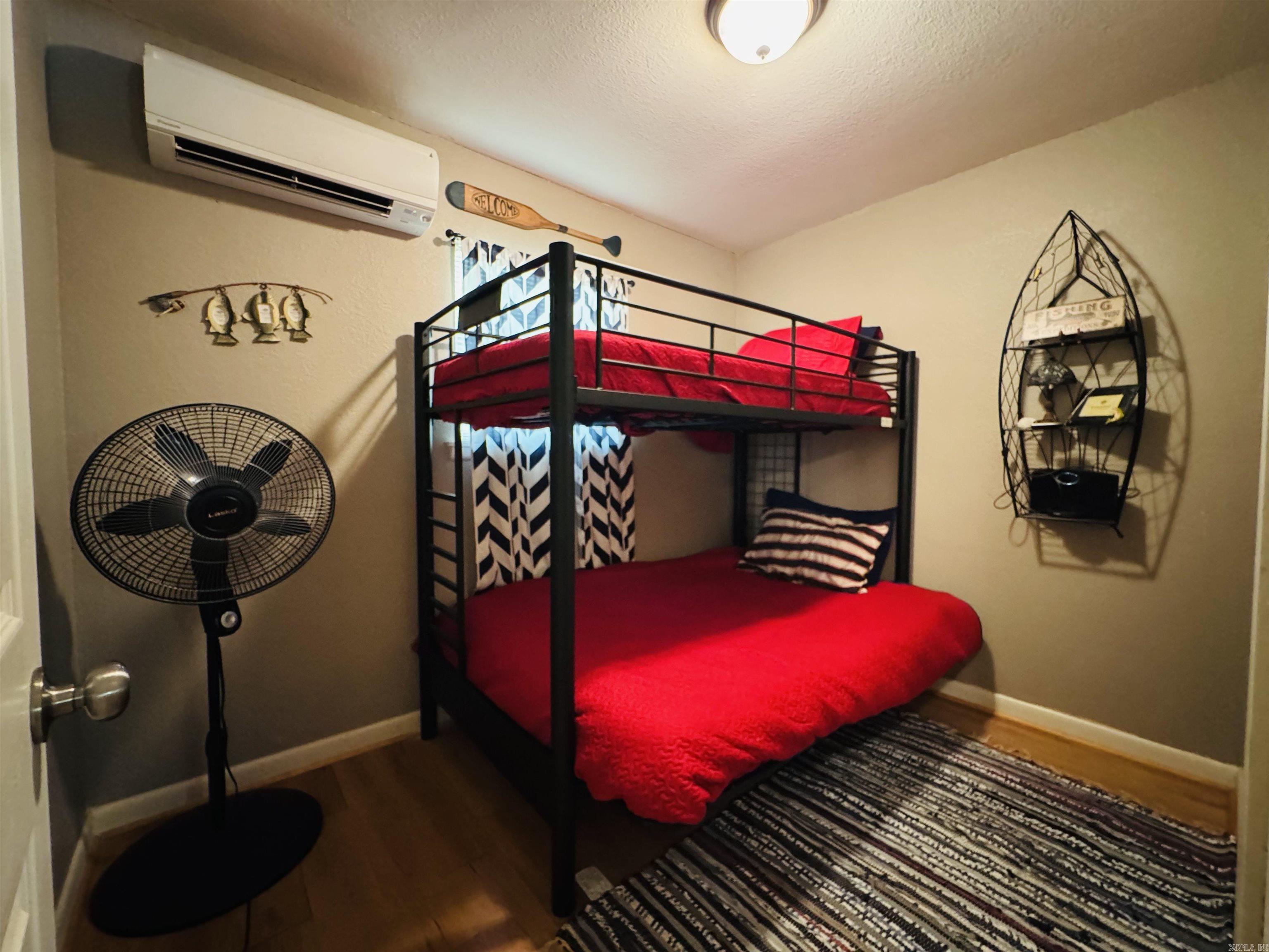 2204 Town & Country Street Property Photo 13