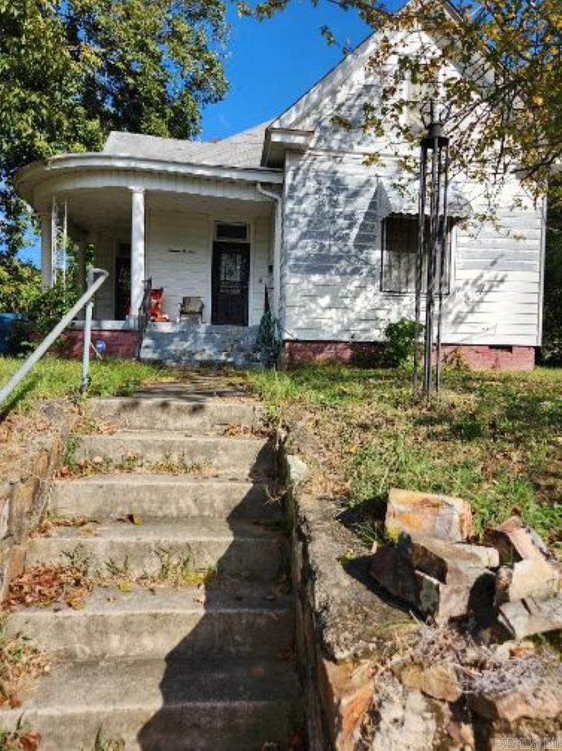 1609 Dennison Street Property Photo 1