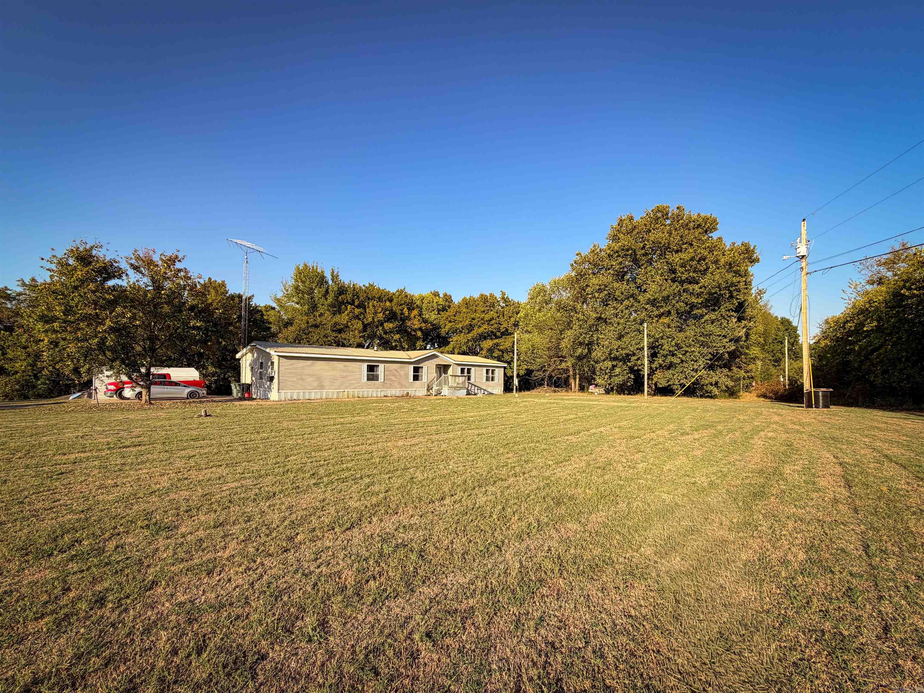 308 Cr 734 Property Photo 1