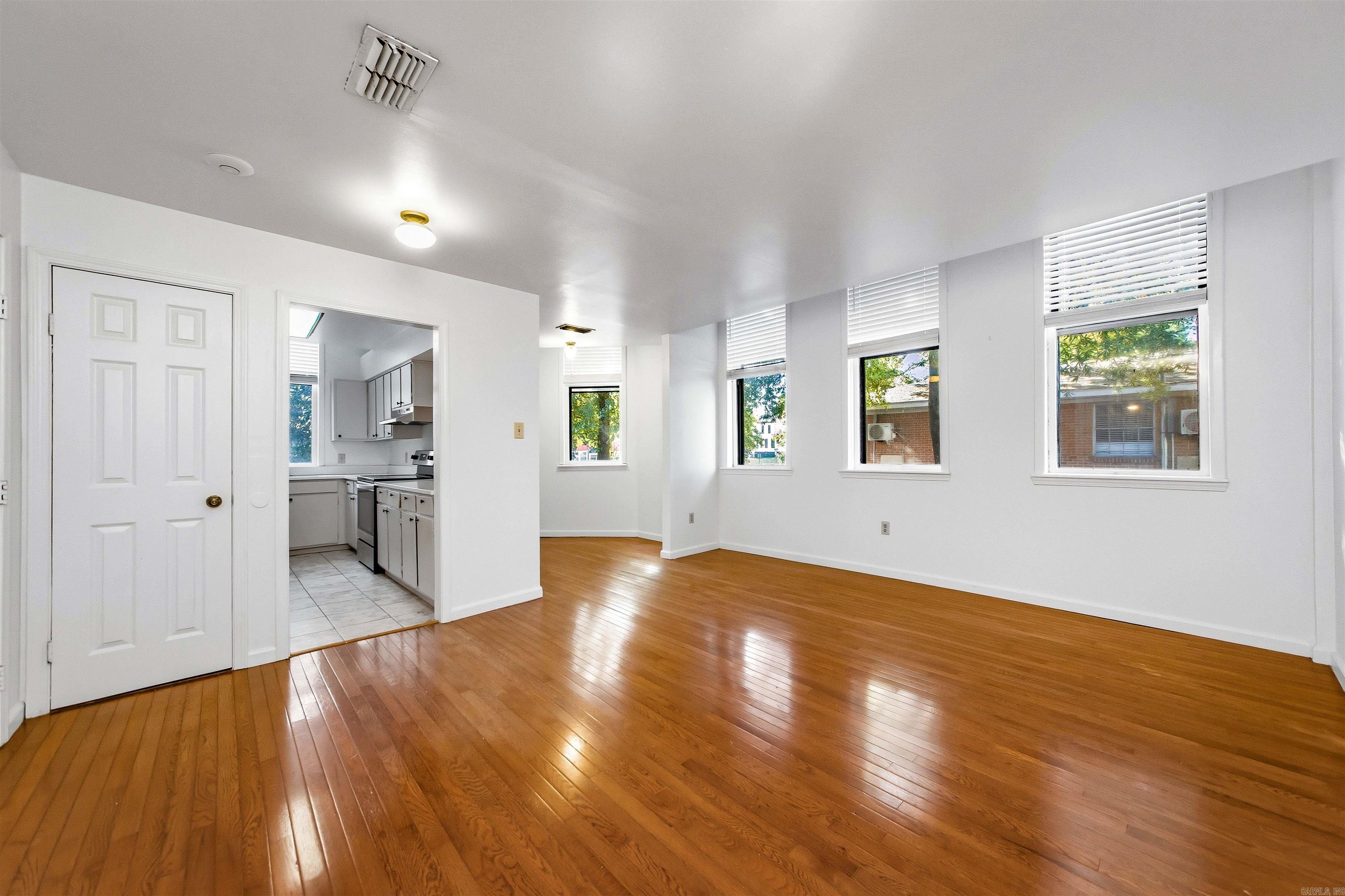 1500 Center Street 9 Property Photo 1