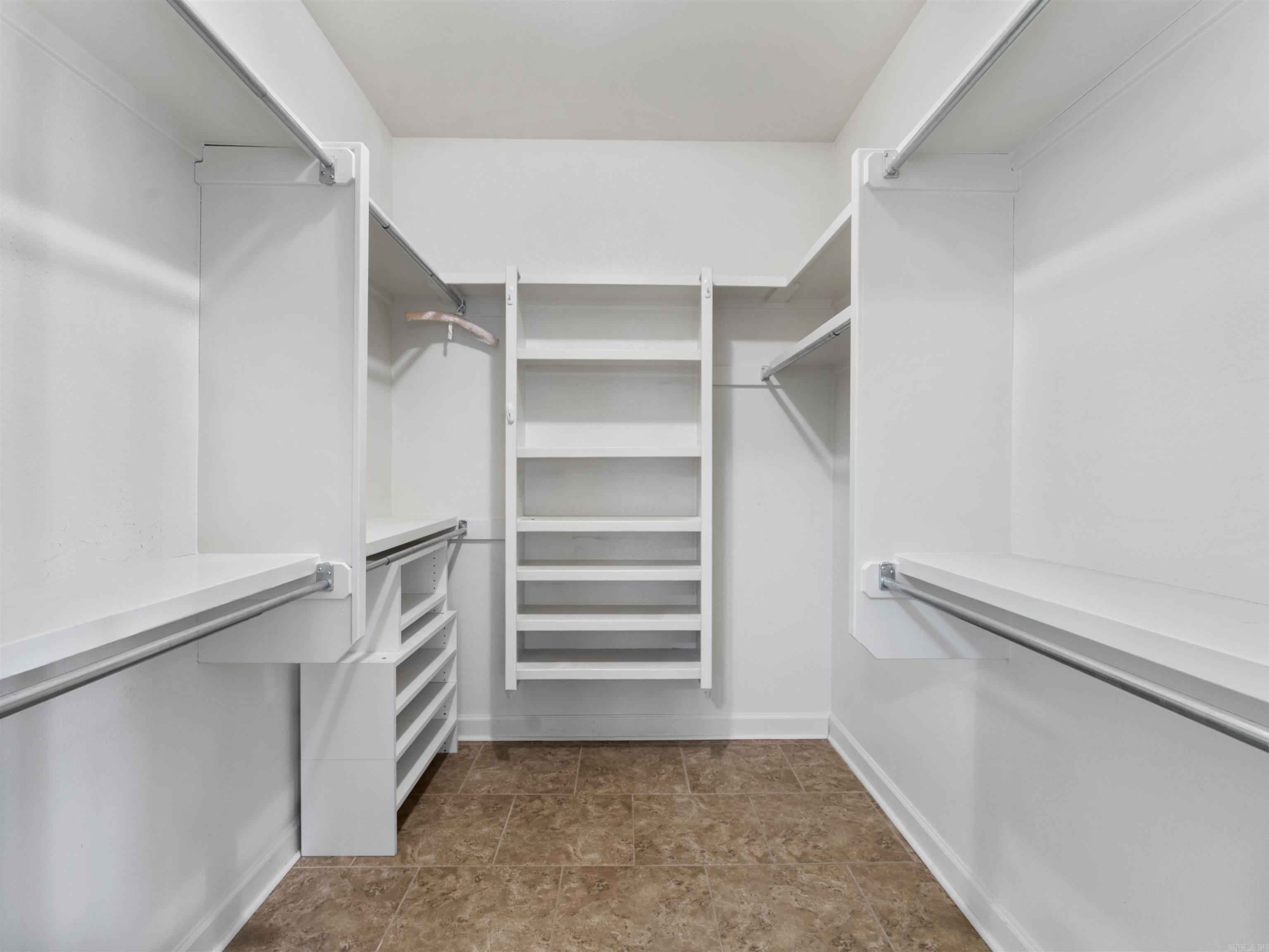 7115 Worth Avenue Property Photo 12
