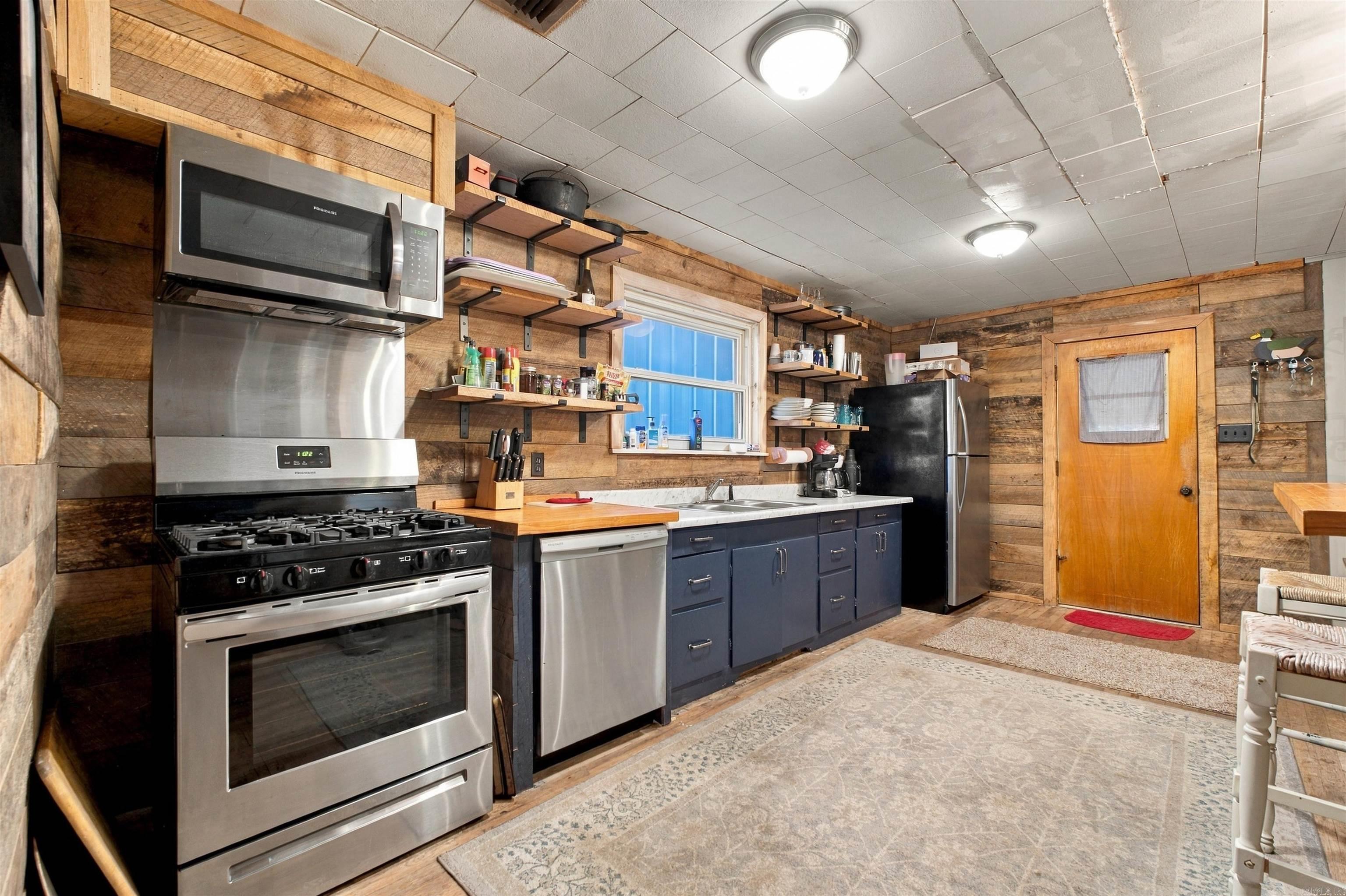 147 4th Street Property Photo 5
