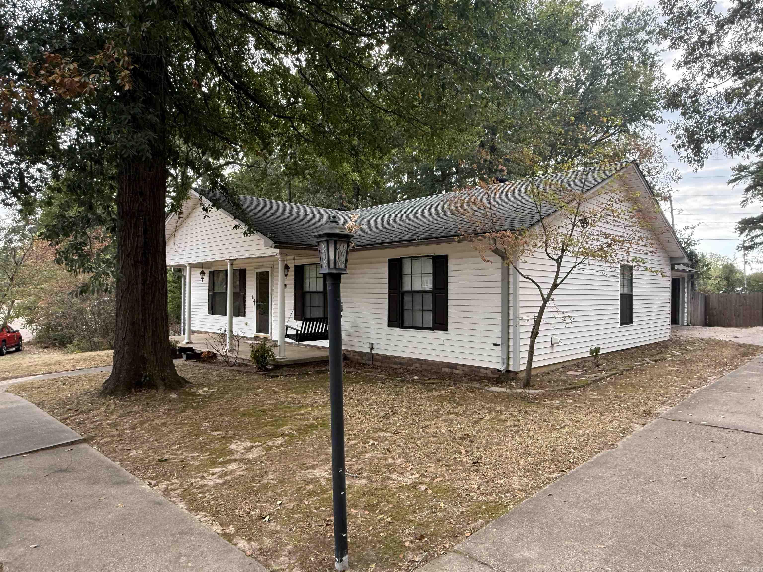 2611 Timbermist Drive Property Photo 3