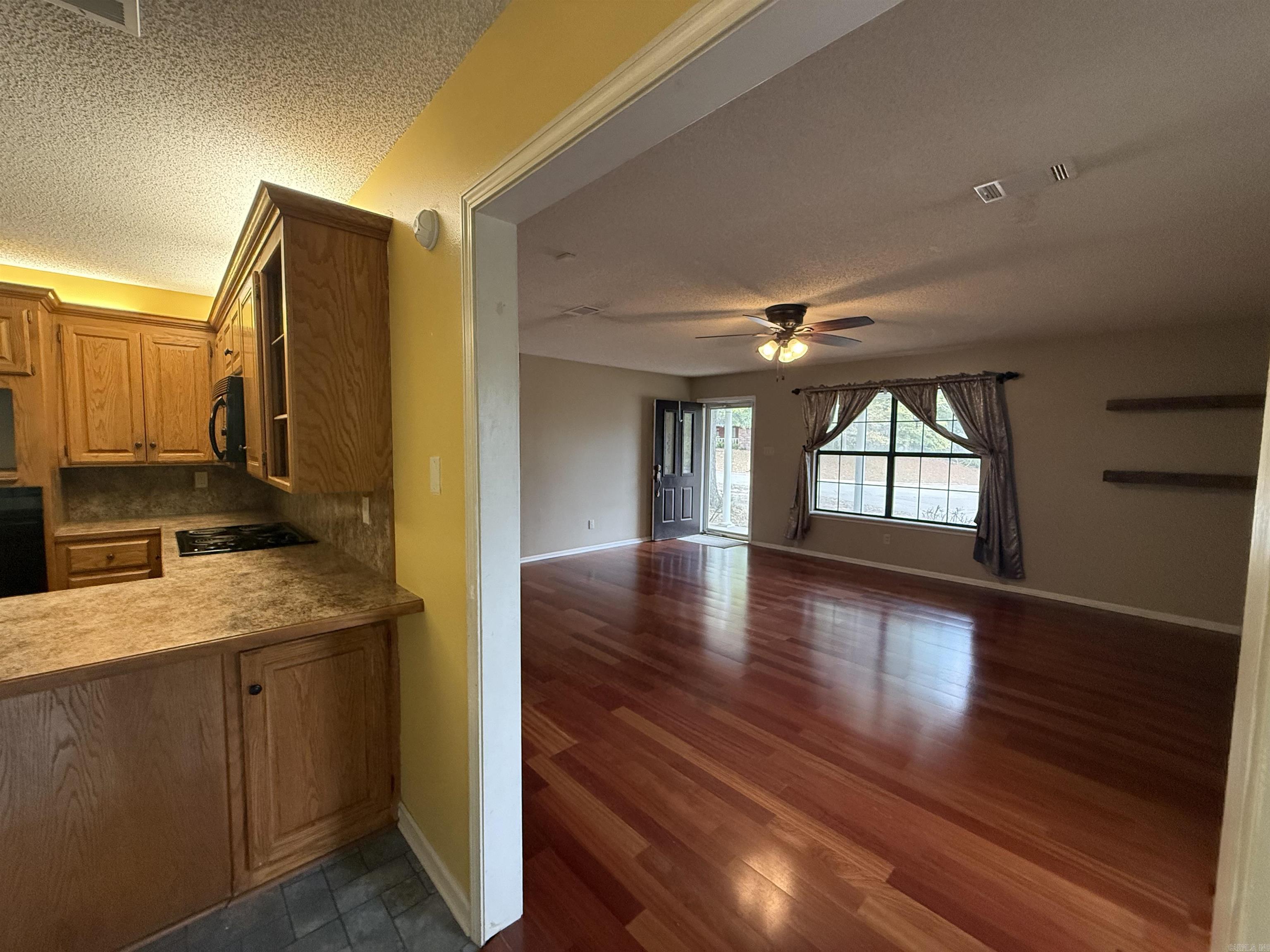 2611 Timbermist Drive Property Photo 9