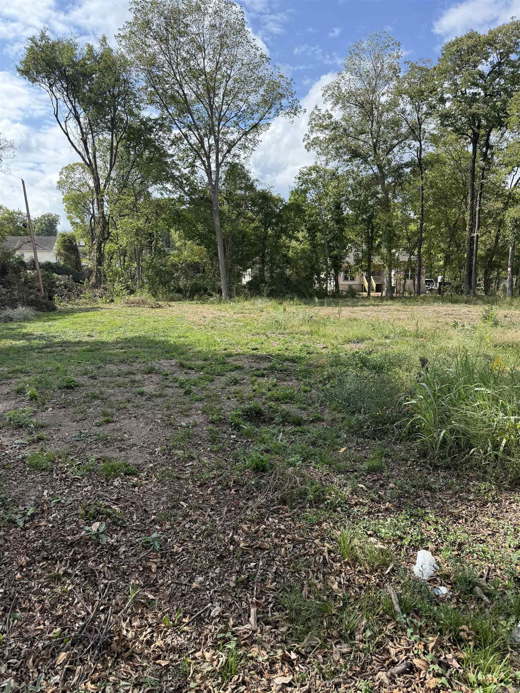 3214 S Chester Property Photo 2