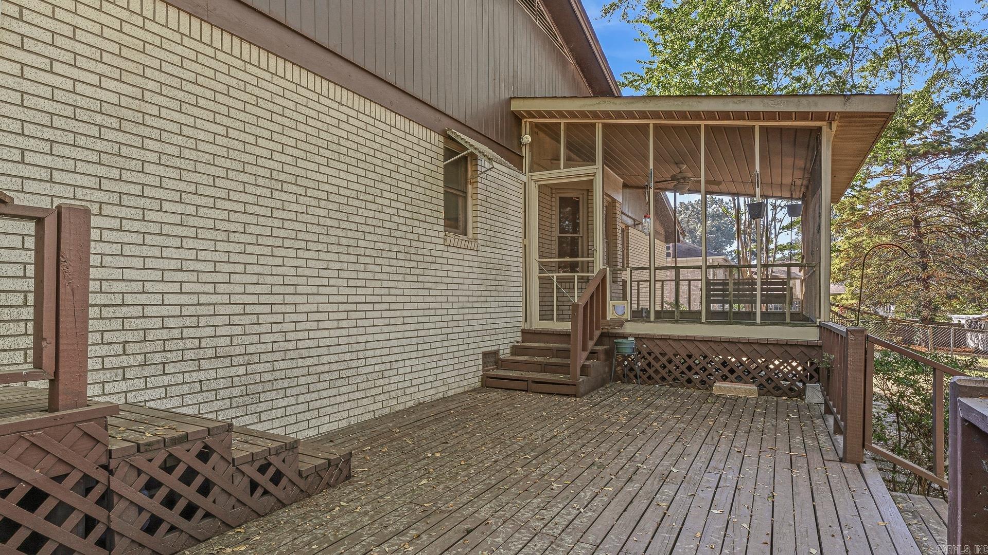 2221 Indian Trails St. Property Photo 24
