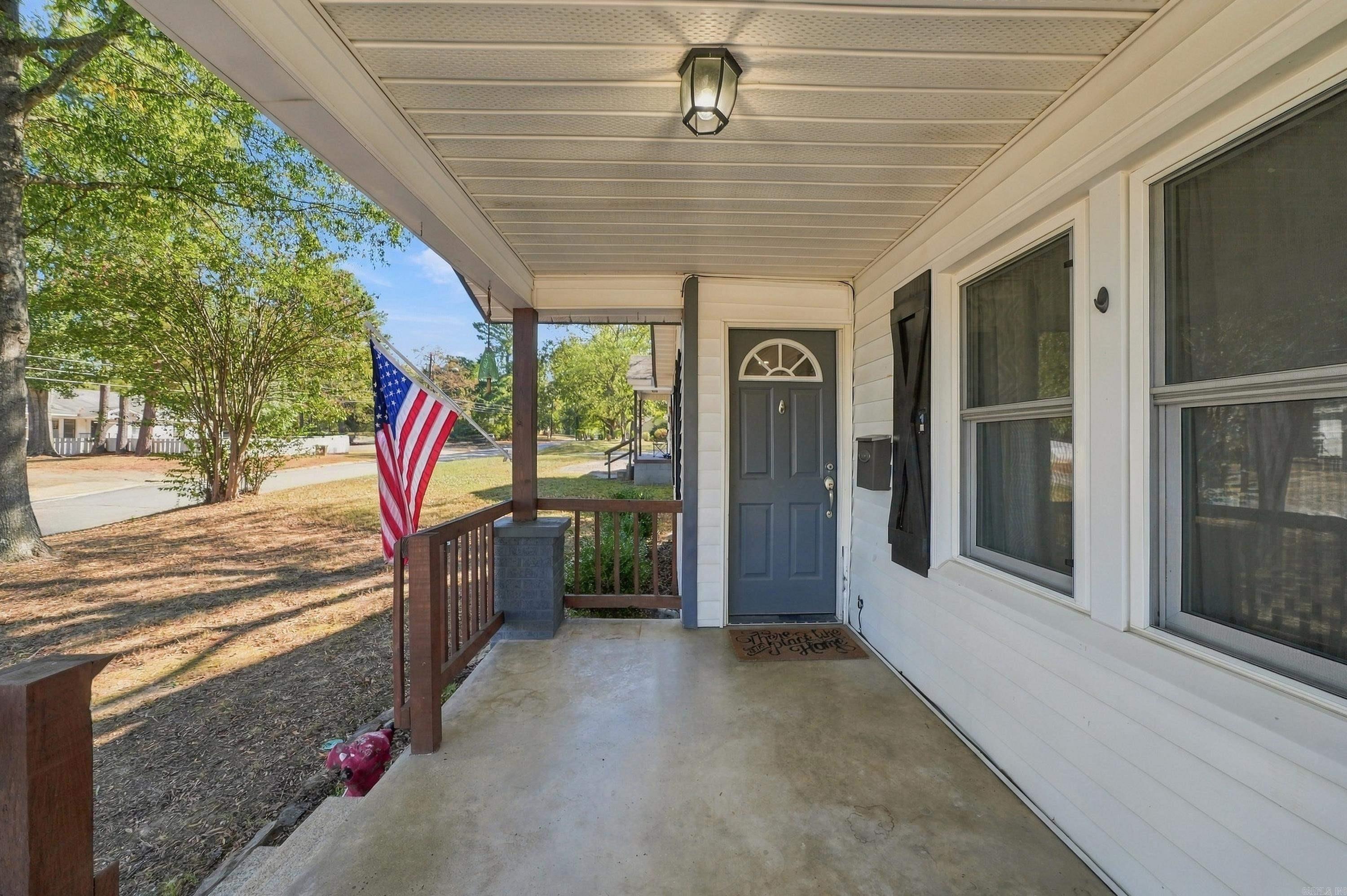 1106 W Sevier St Property Photo 3