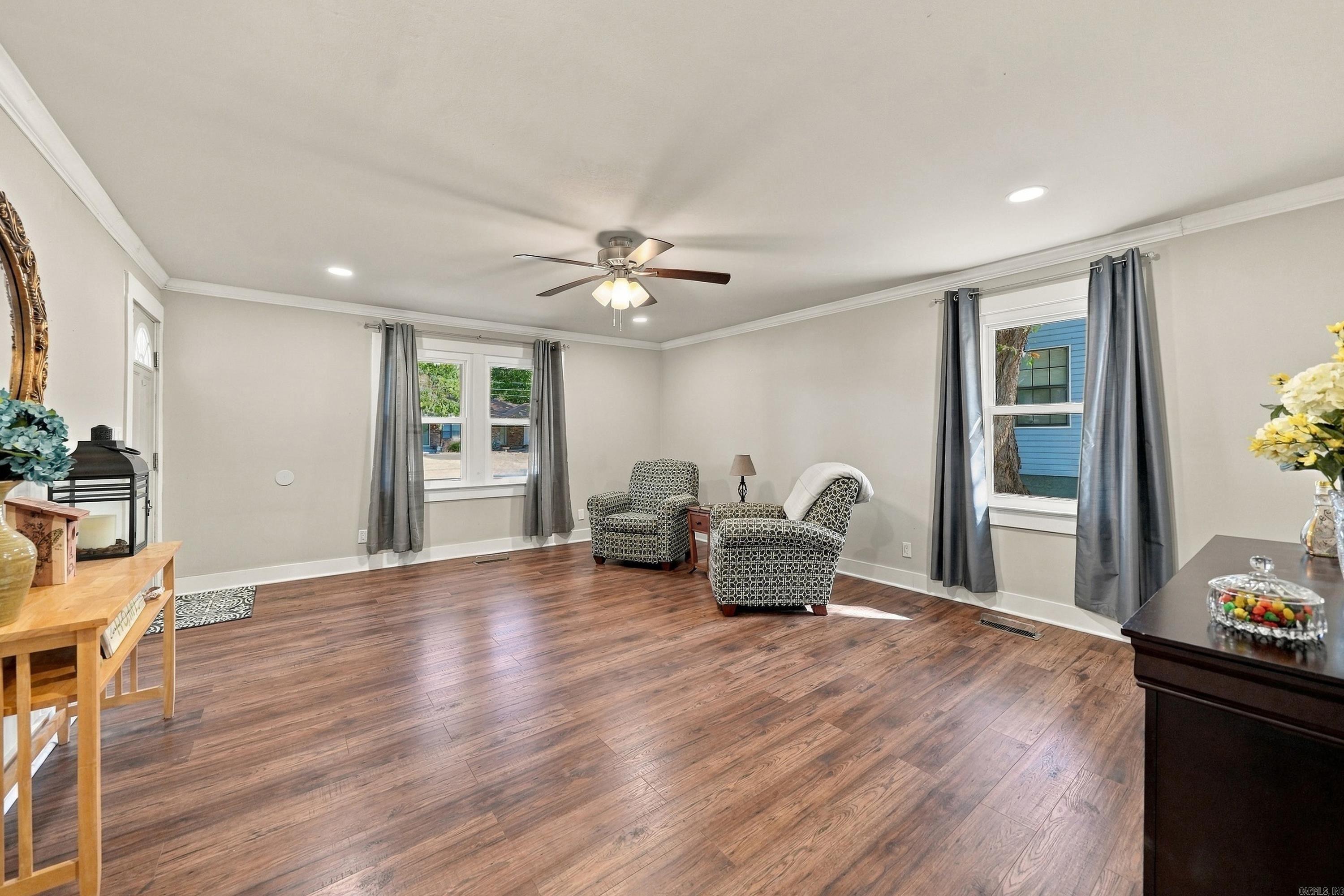 1106 W Sevier St Property Photo 10