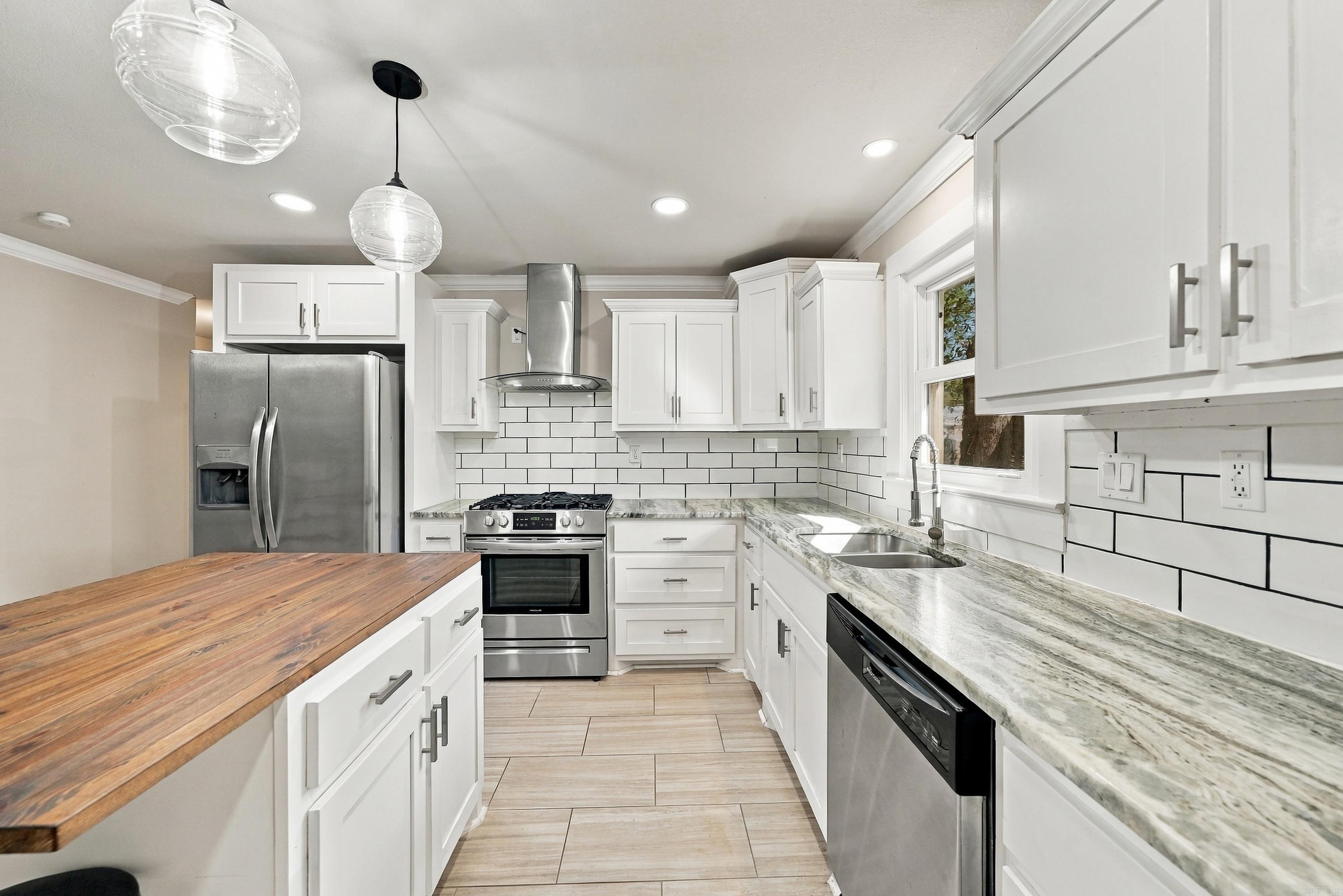 1106 W Sevier St Property Photo 16