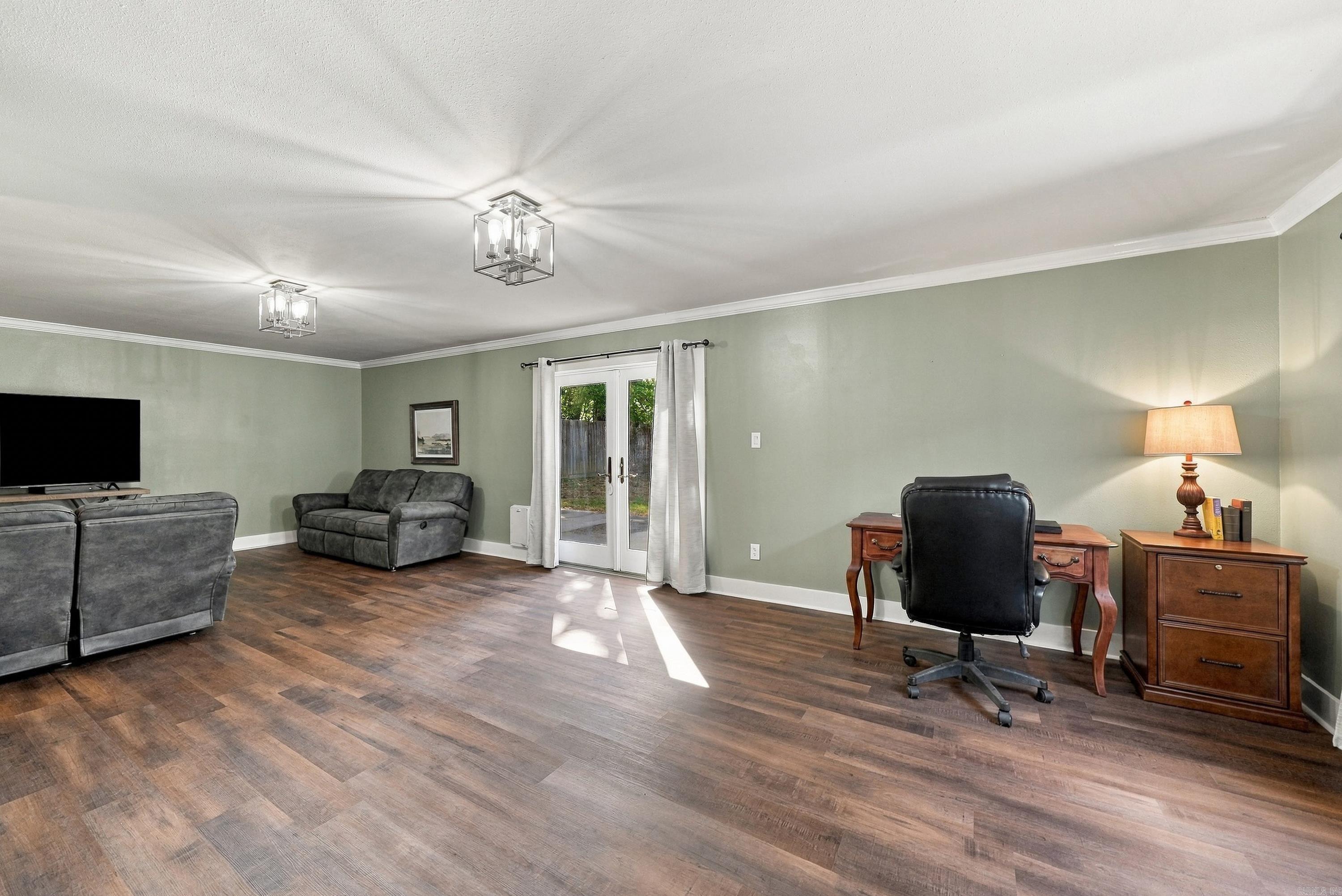 1106 W Sevier St Property Photo 30
