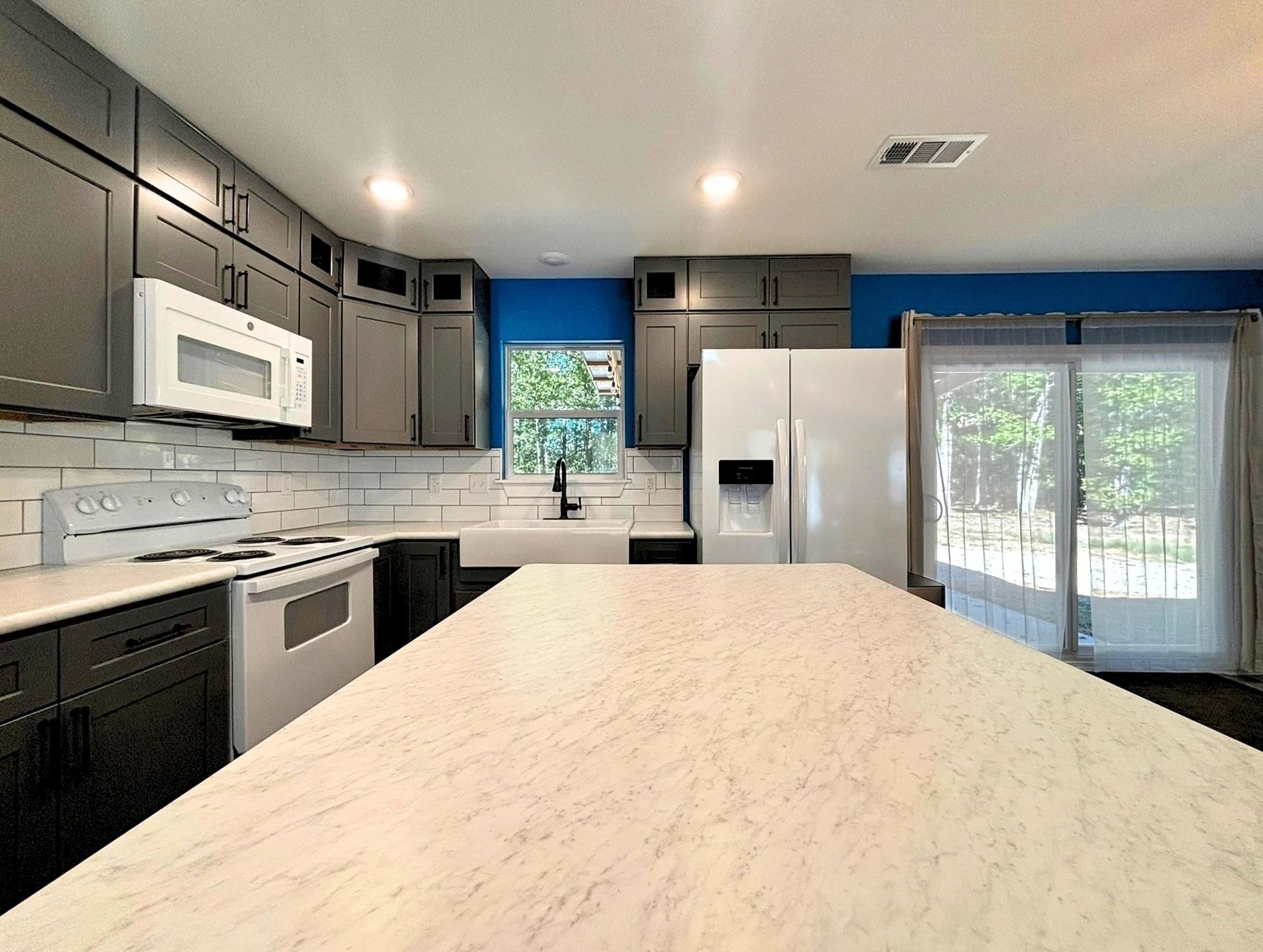26041551 Property Photo 18