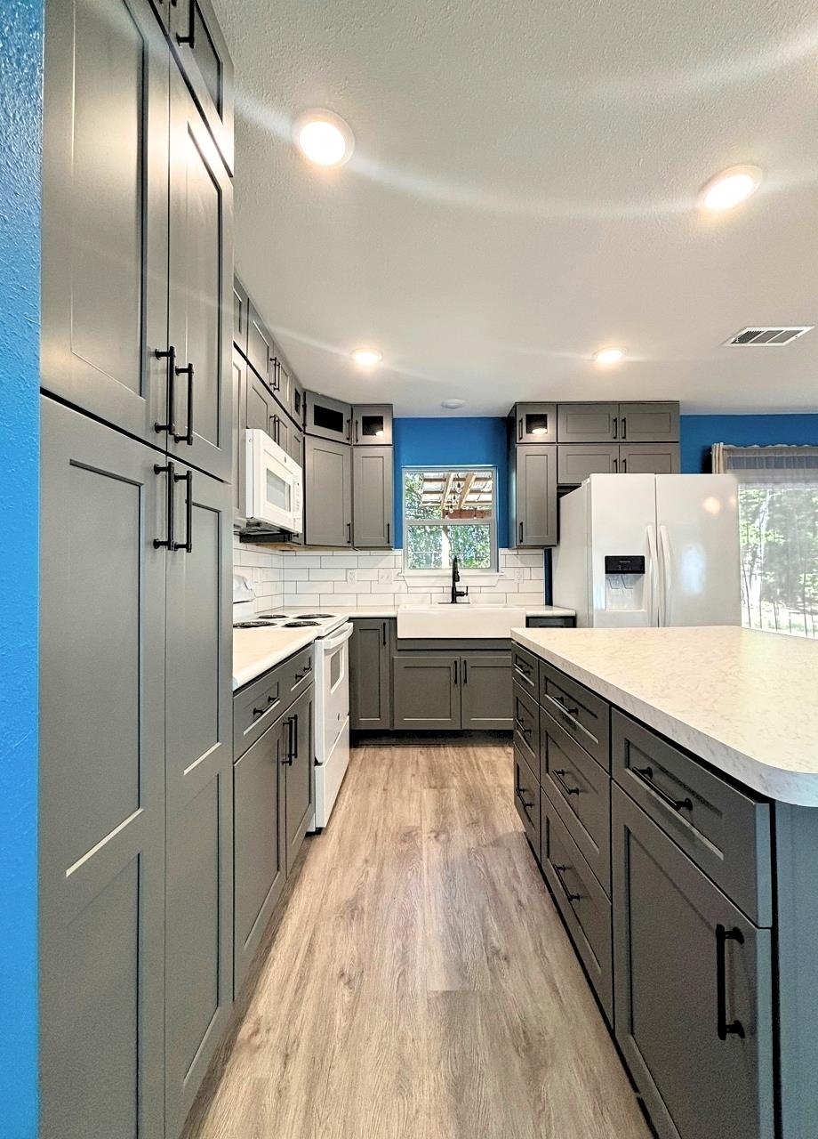 26041551 Property Photo 19
